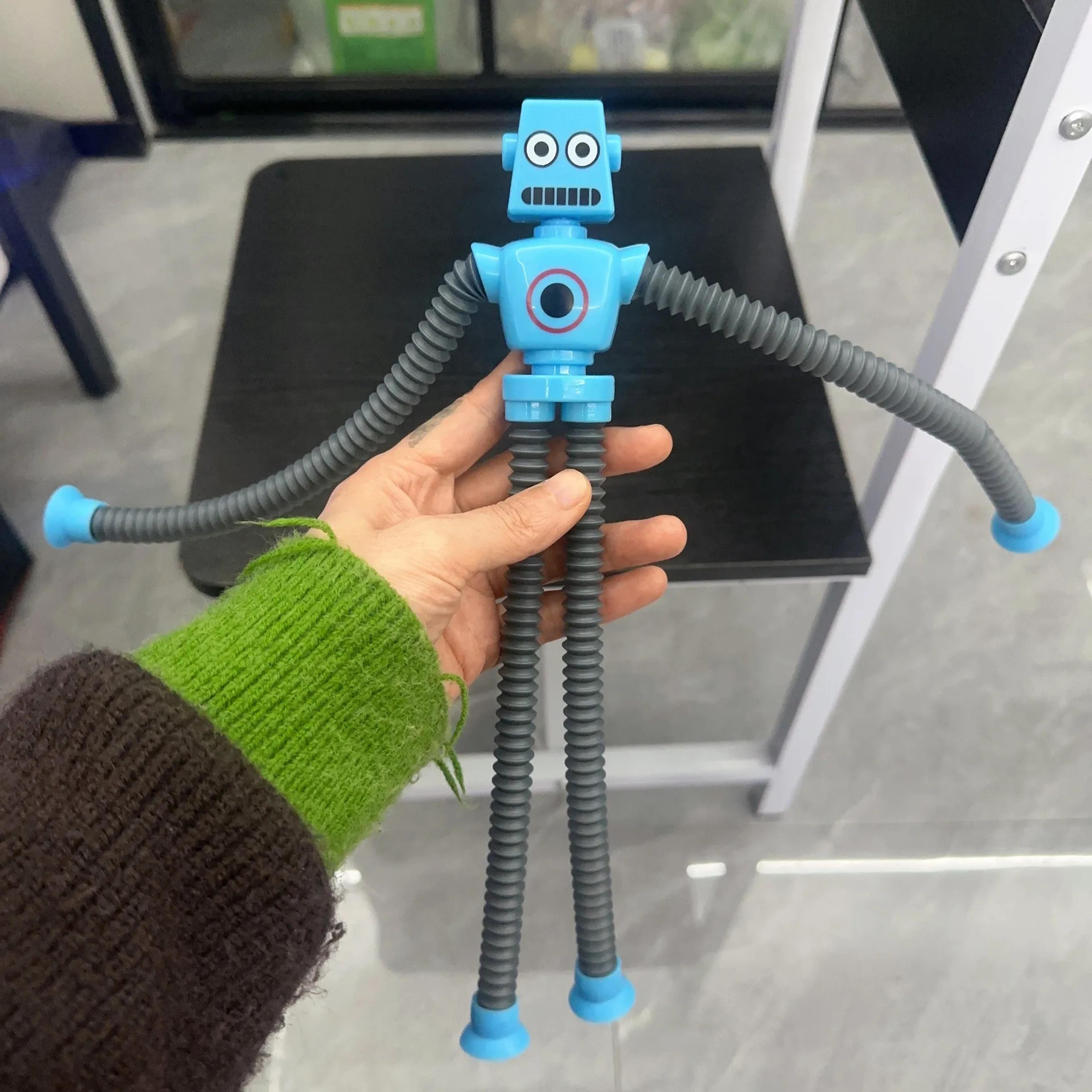 Suction Cup Telescopic Tube Robot Shape Stretch Tube Giraffe Educational Decompression Toy 9