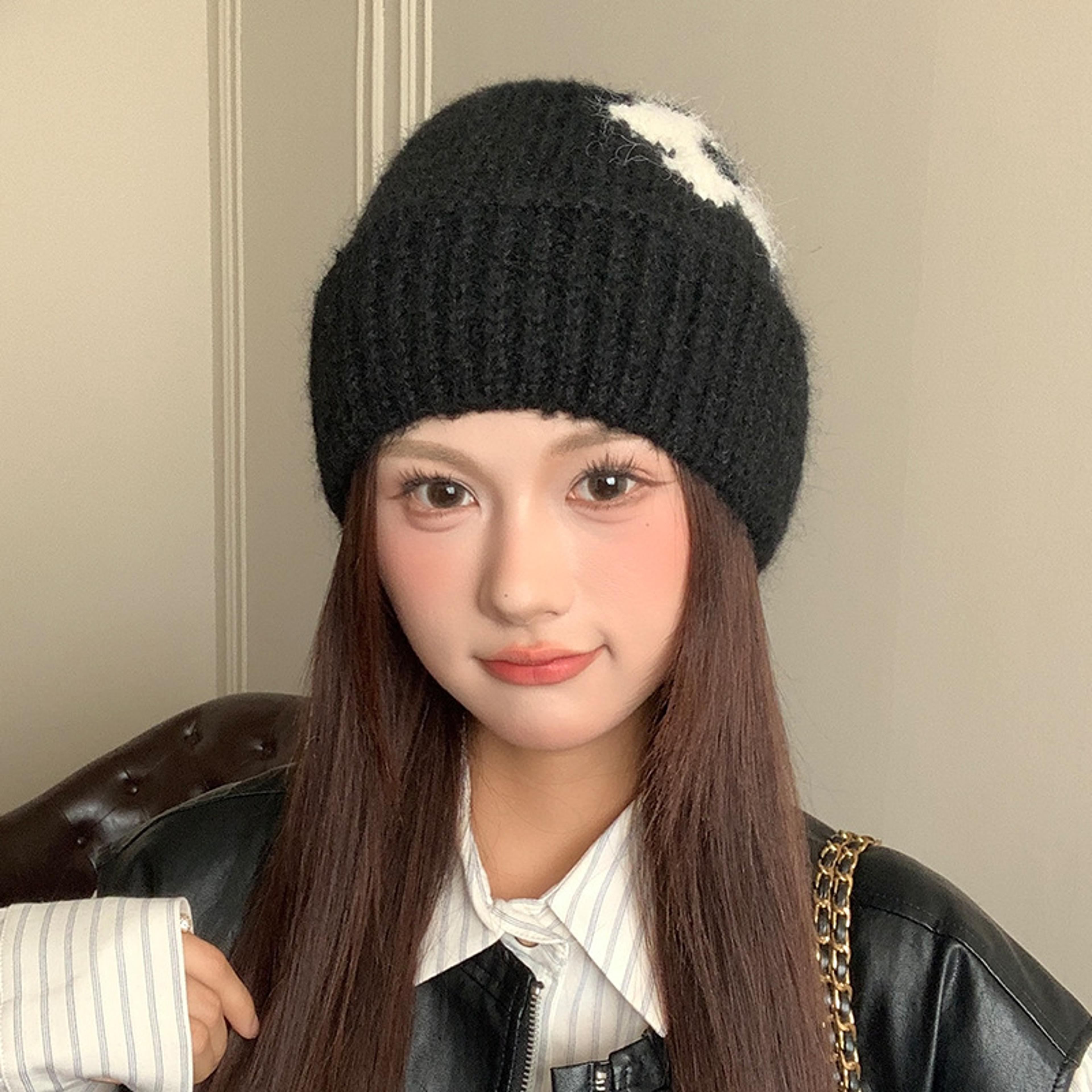 Korean Style Womens Winter Hat With Flower And Ear Protection Wool Hat Big Head Circumference Wool  2