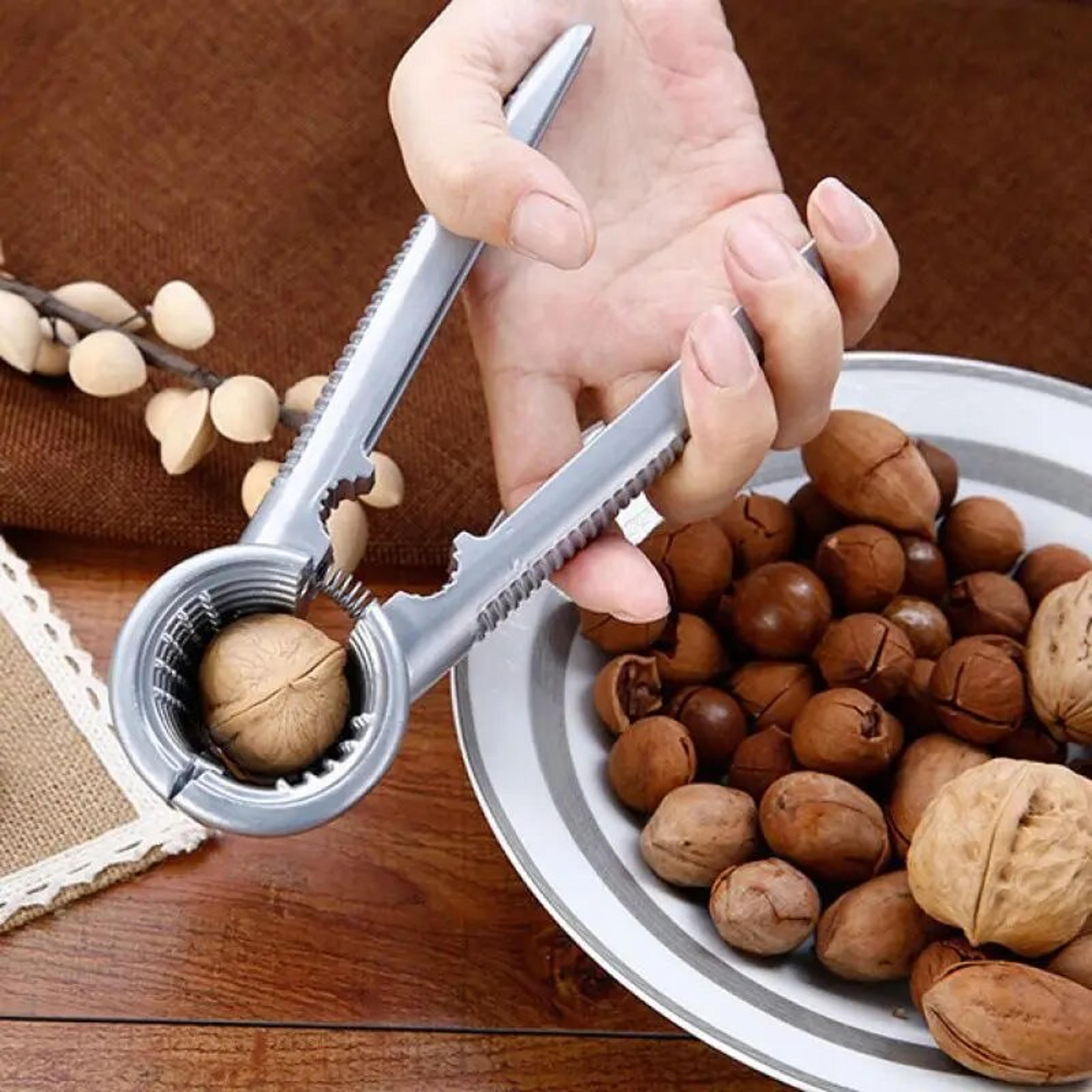 Household Nutcracker For Walnut Hazelnut And Chestnut Shelling Metal Walnut Clip Tool 2