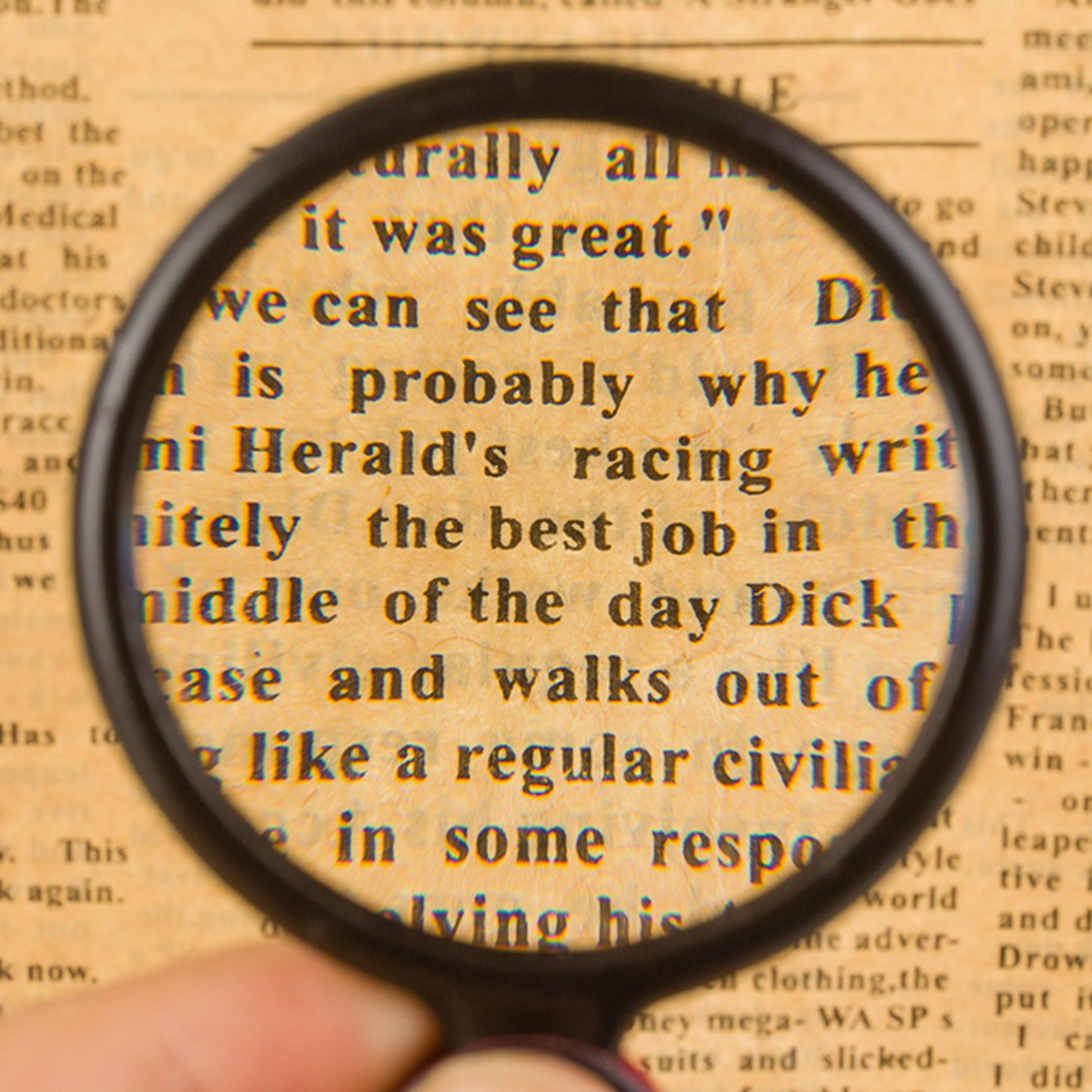 Mini Magnifying Glass With Leather Case  Portable Handheld Jewelry And Newspaper Reader 0