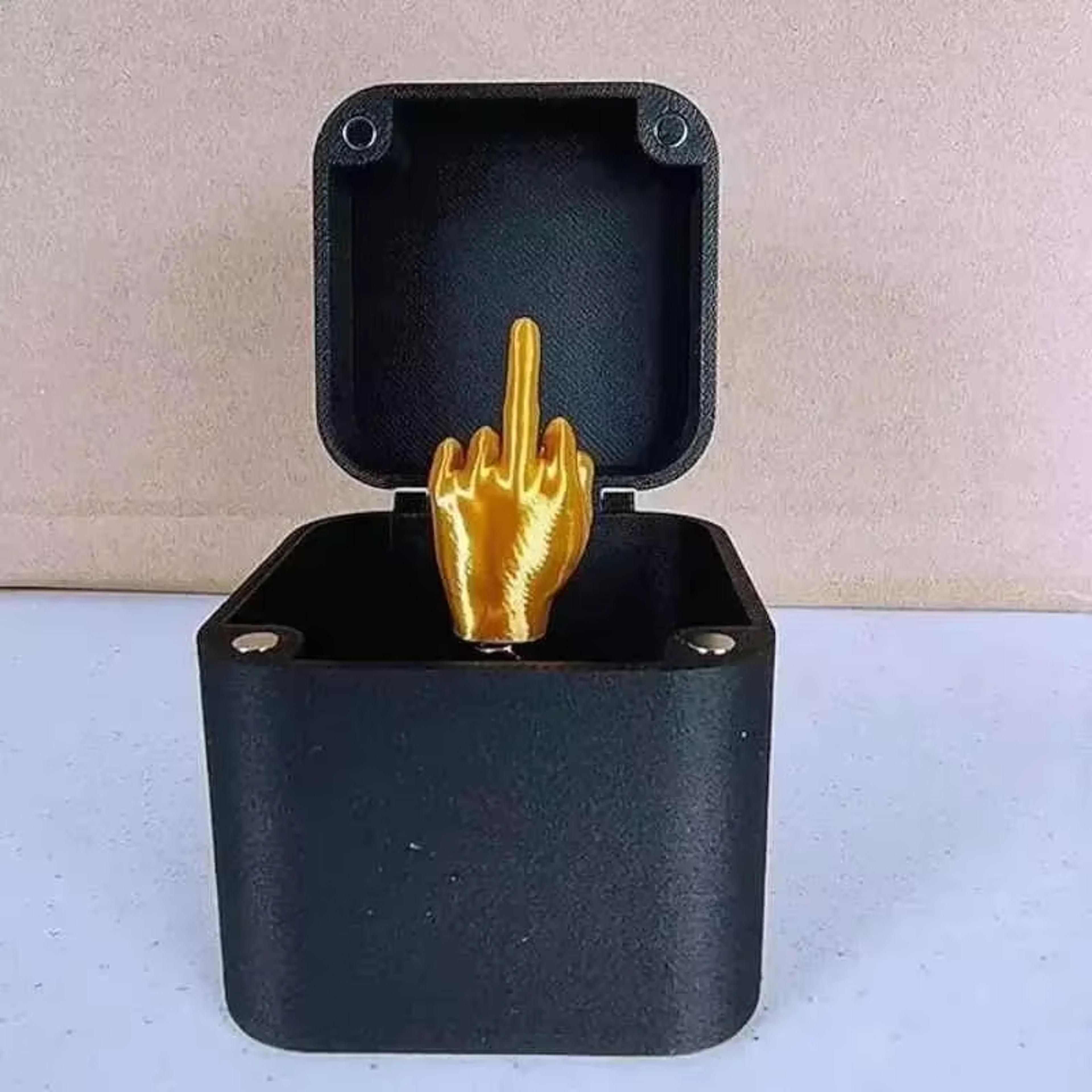 Pop Up Middle Finger Gift Box Funny Prank Surprise Novelty Desk Decor 3
