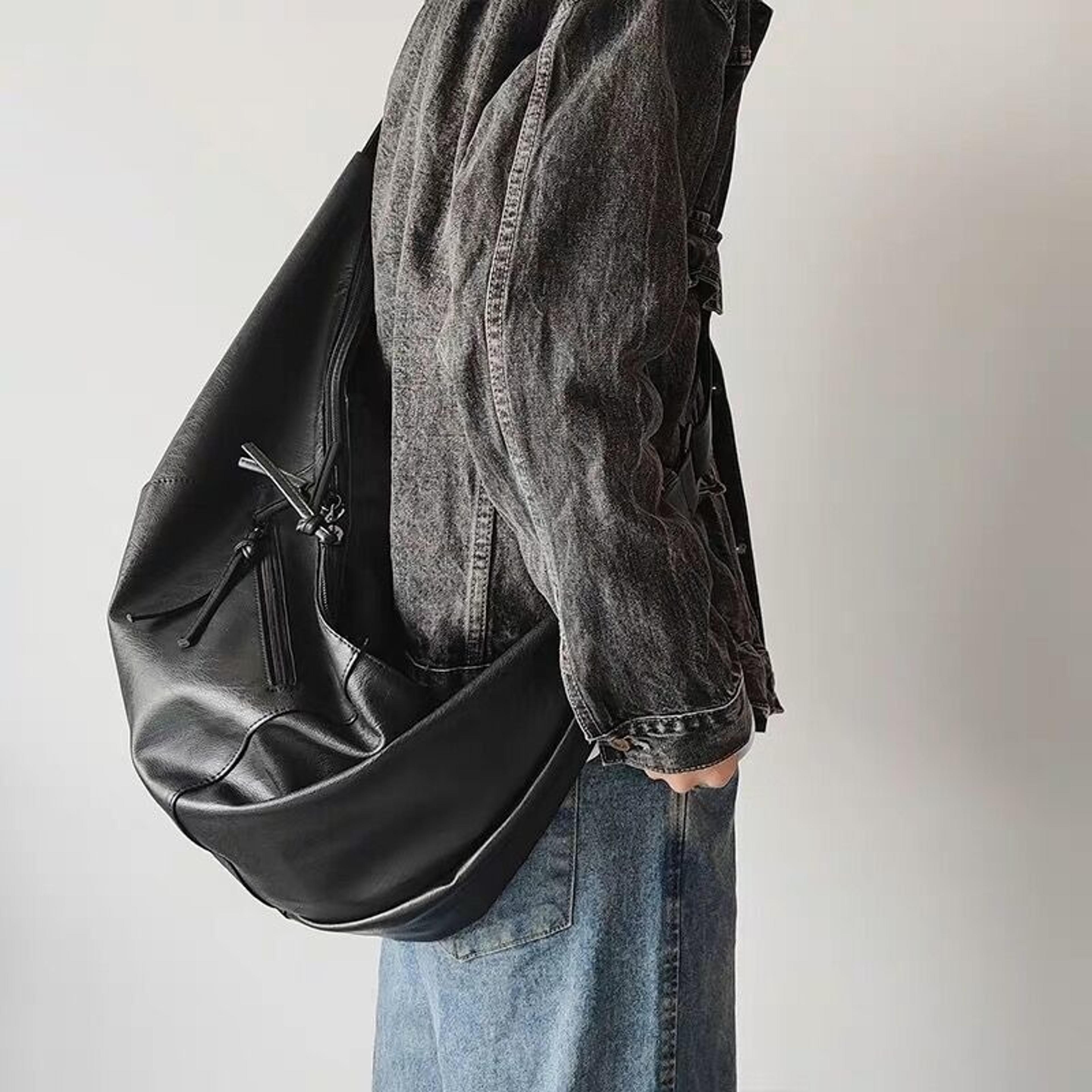 large capacity men's crossbody bag pu leather casual sling shoulder bag for everyday use