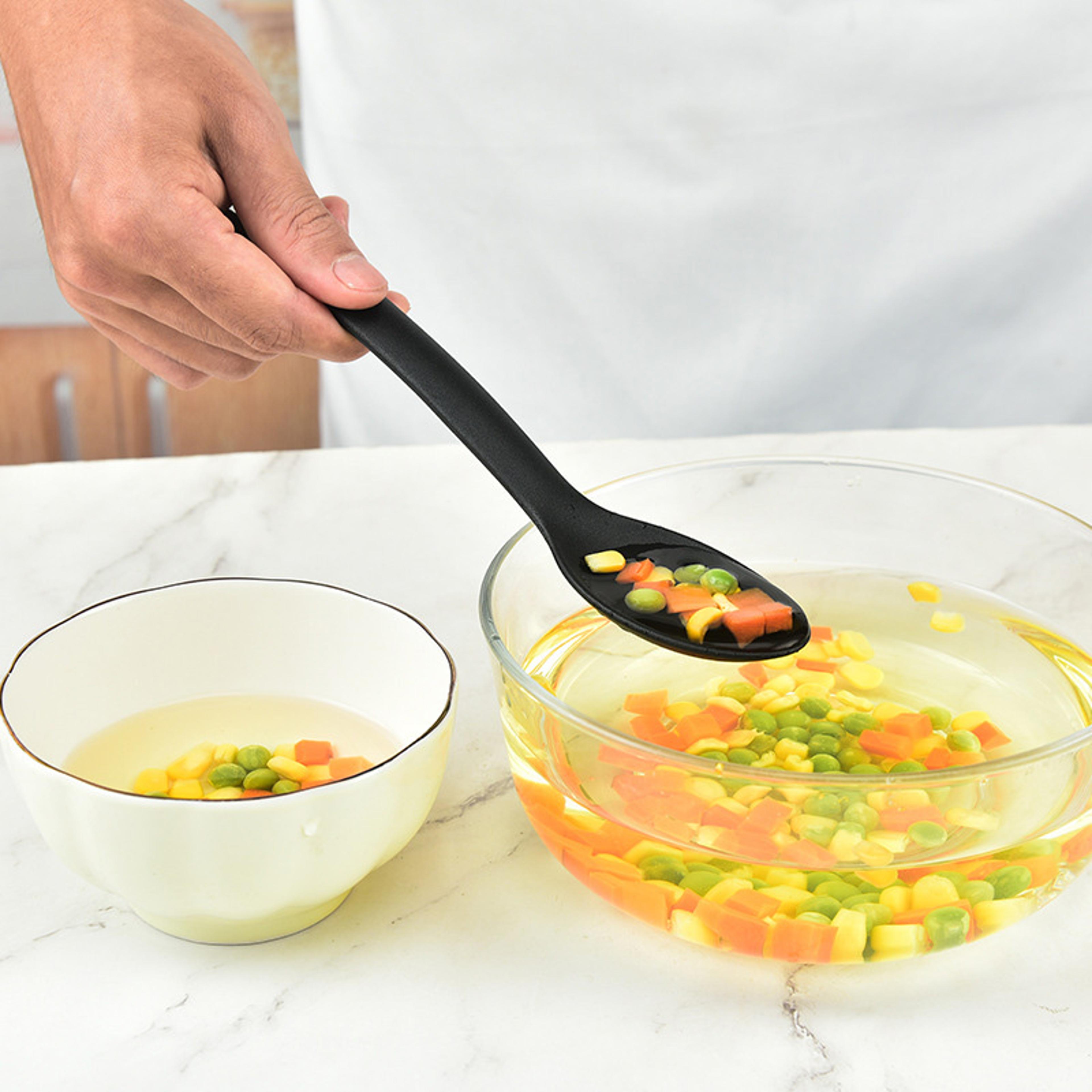Nylon Kitchen Utensil Set With Slotted Turner Solid Spoon And Fork 4