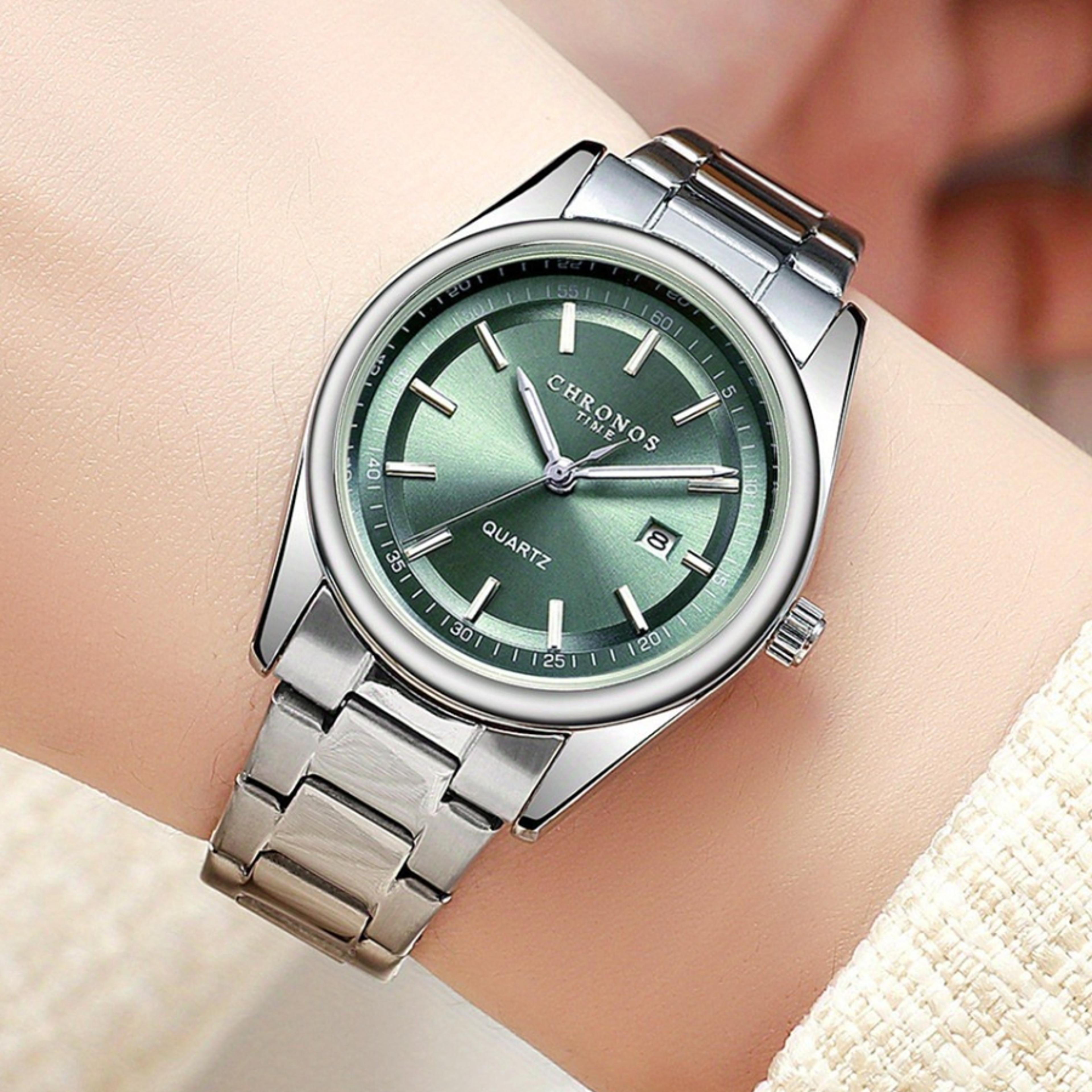 women's stainless steel quartz watch with luminous hands and 3 bar water resistance