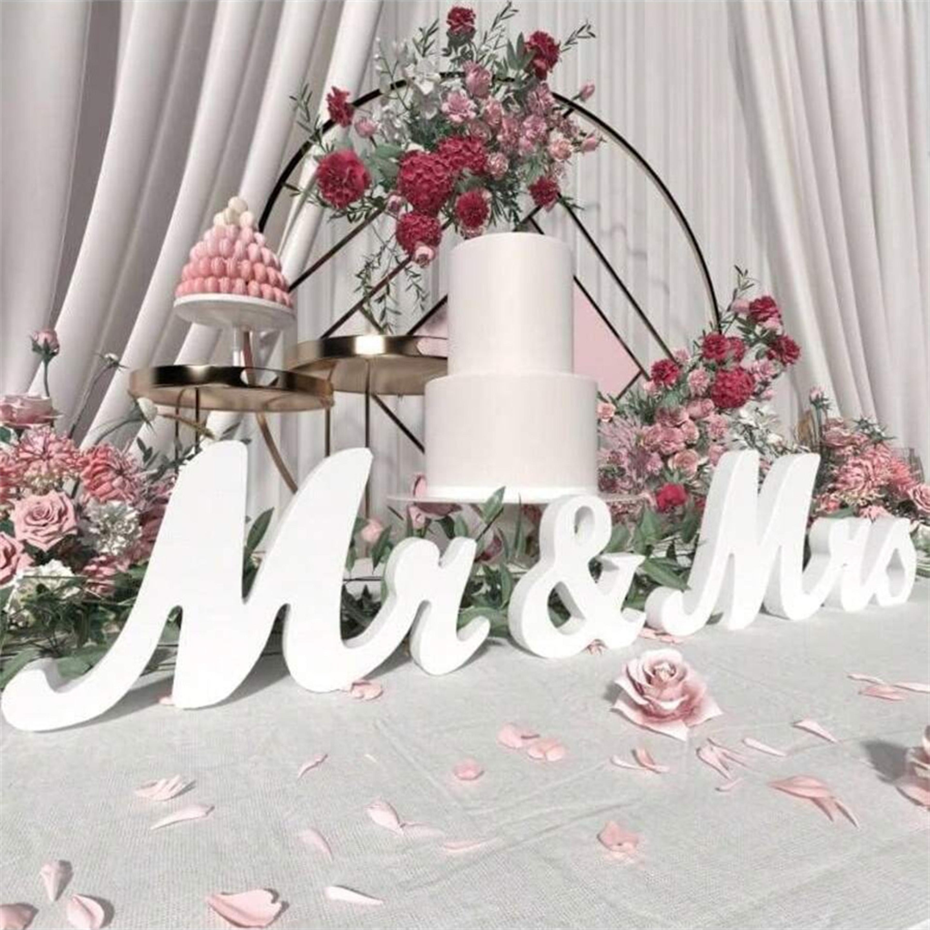 wooden mr and mrs wedding sign 3 piece table decoration set