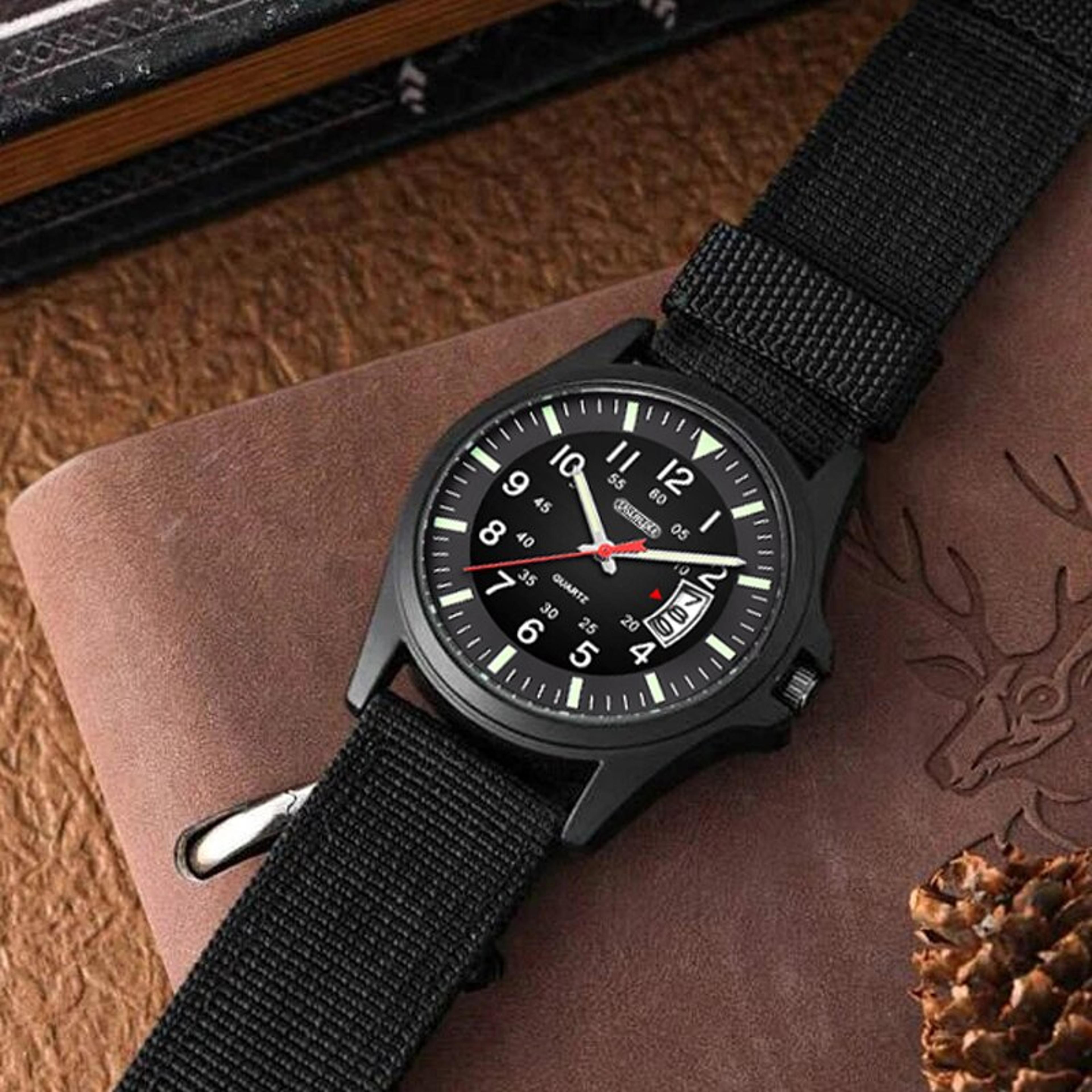 Mens Military Style Quartz Watch With Nylon Strap And Date Display 3