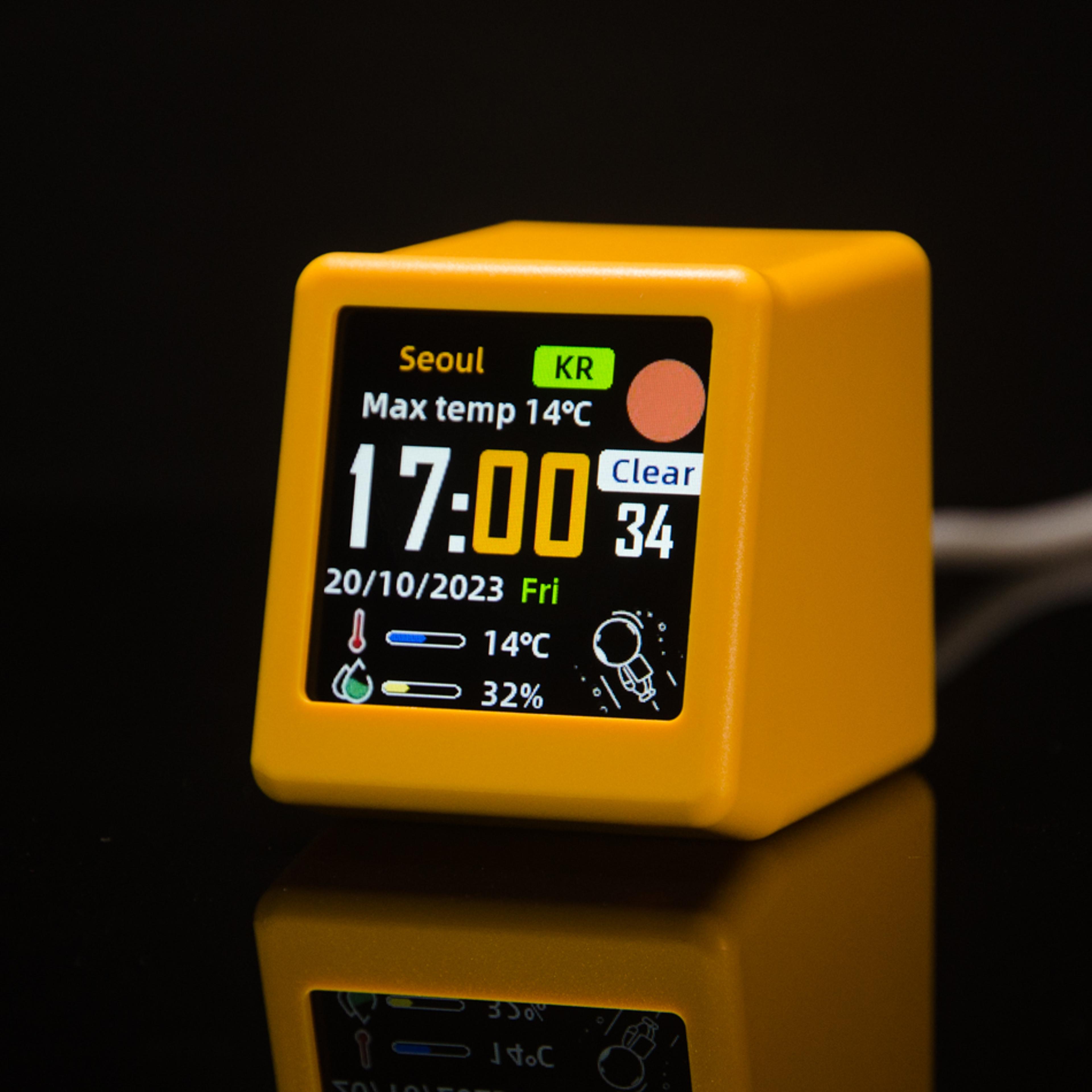 smart wifi desktop clock with weather forecast and gif photo display