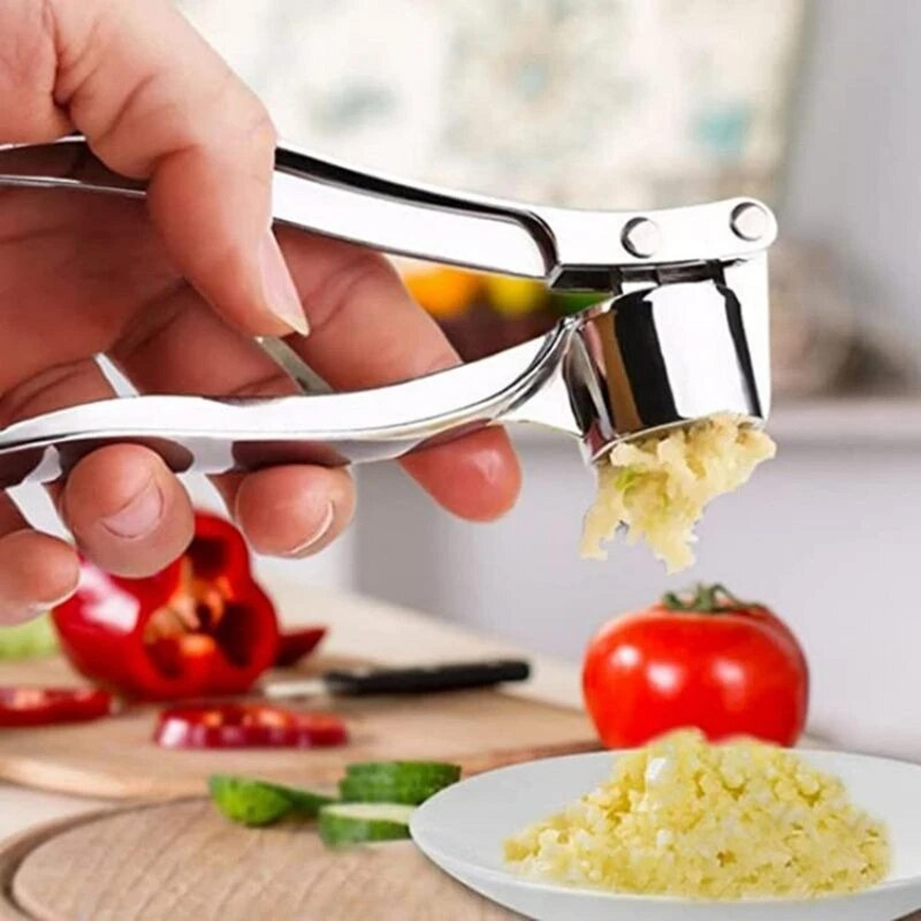 Manual Garlic Press With AntiSlip Grip And Stainless Steel Blade 3