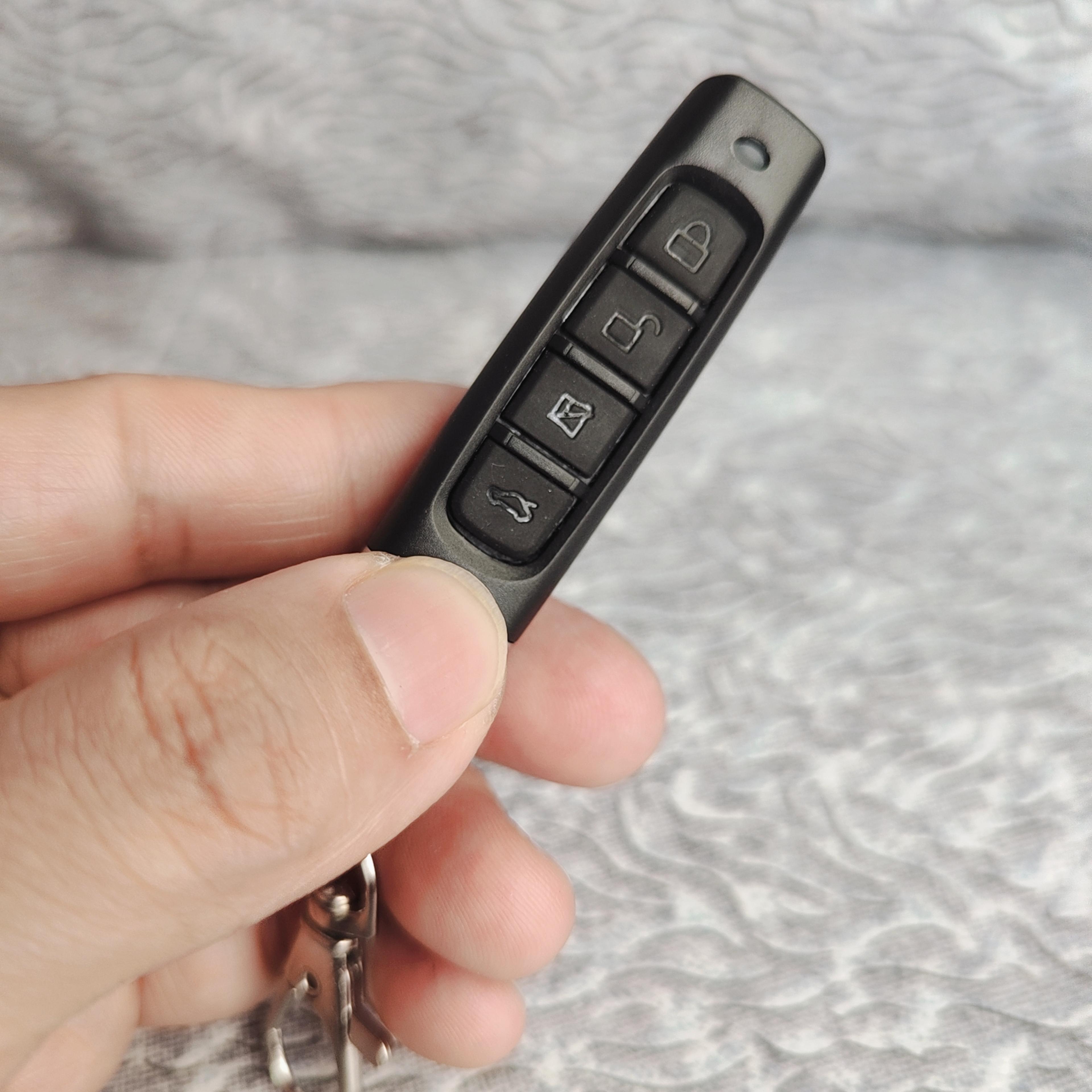4-in-1 Remote Control Duplicator 2