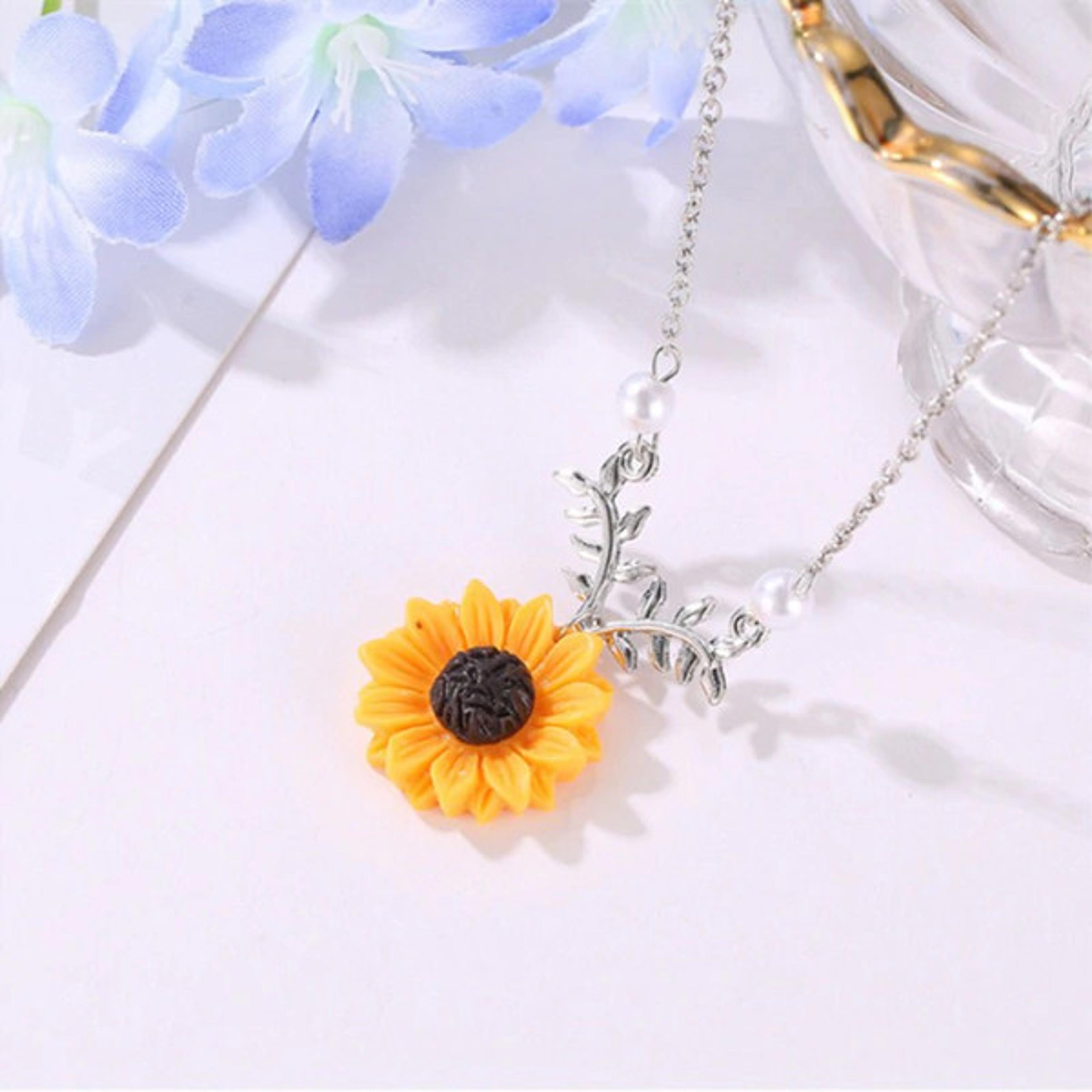 Zinc Alloy Sunflower Pendant Necklace With Leaves 2