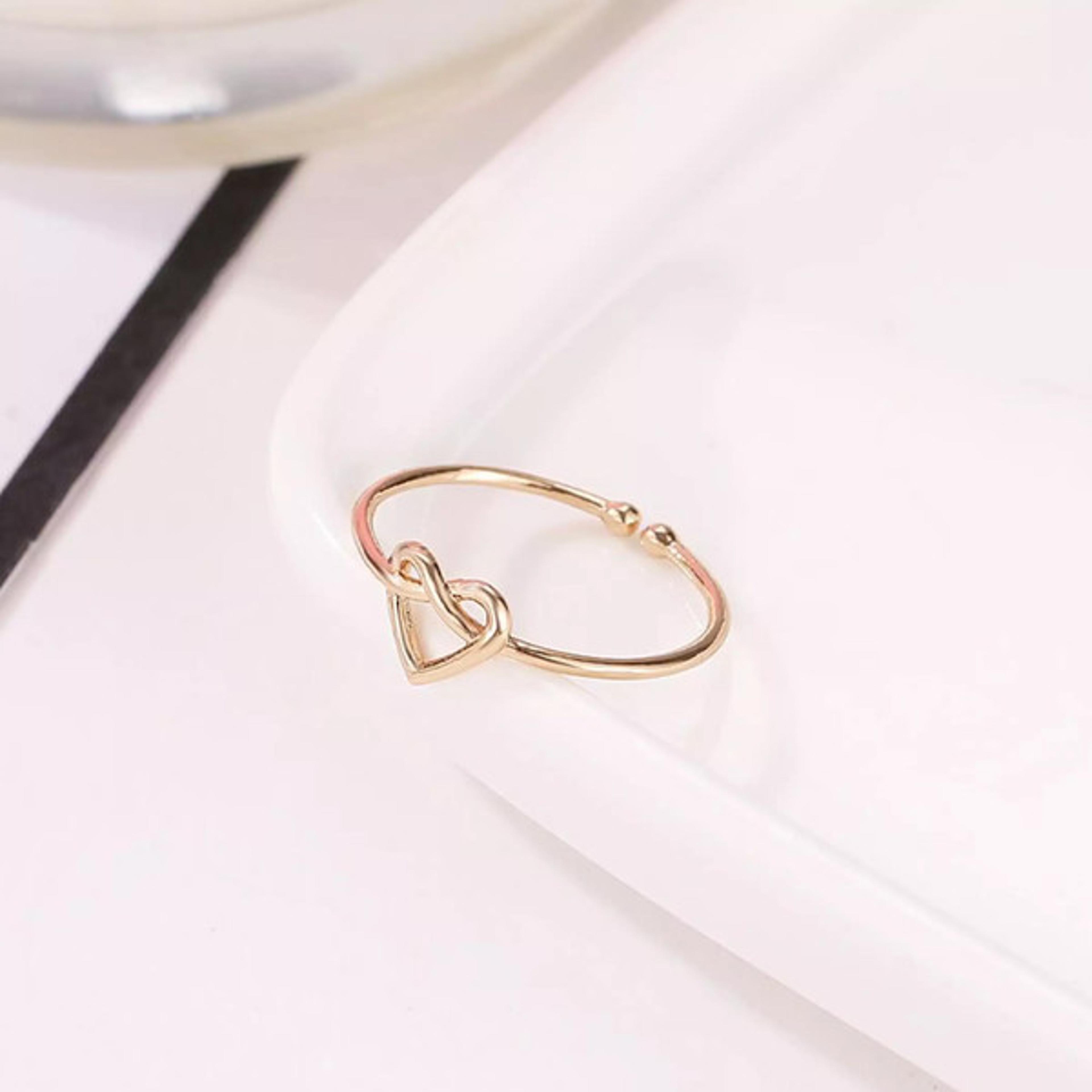 Adjustable Love Heart Knot Ring (3).jpg