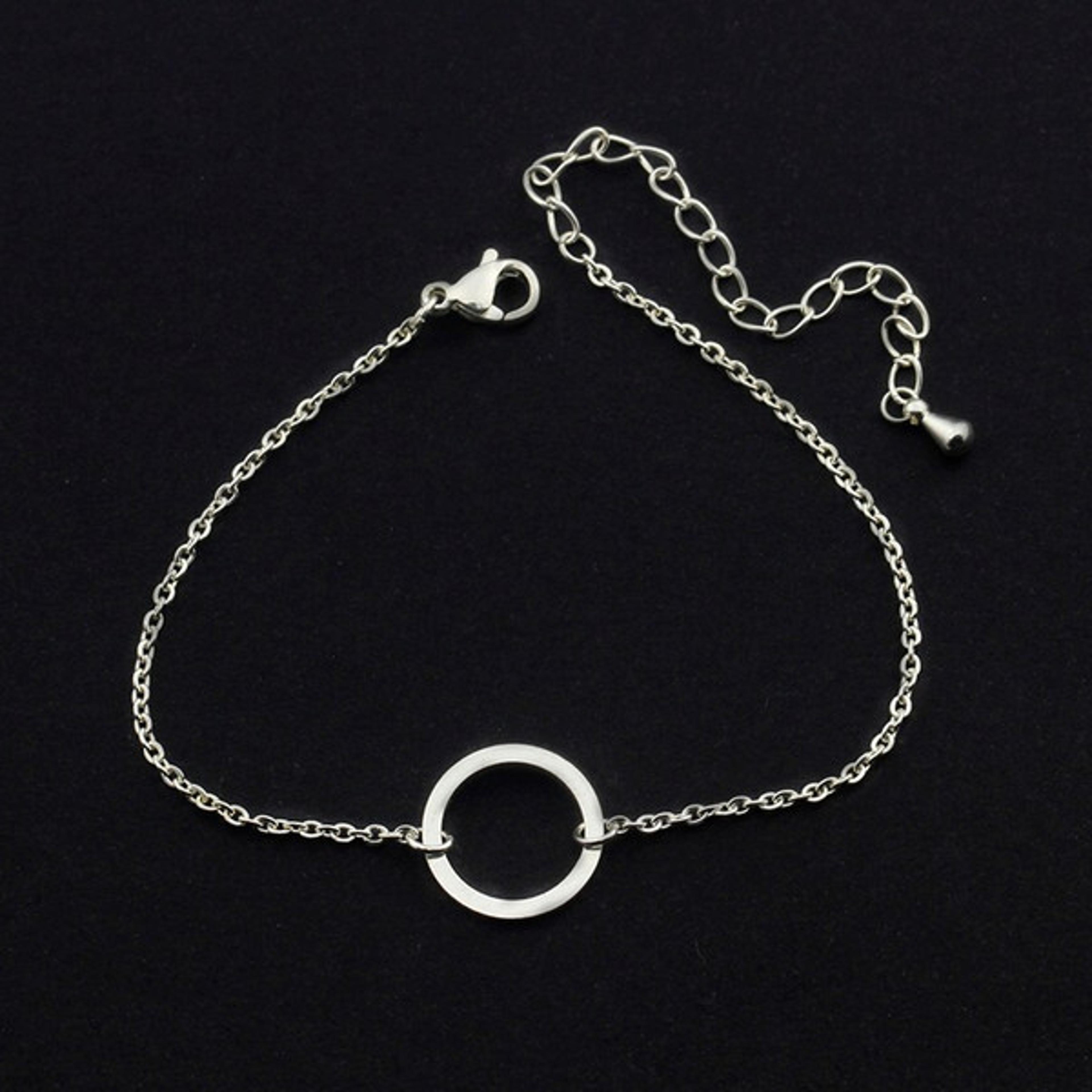 Adjustable Vintage Open Circle Bracelet (2).jpg