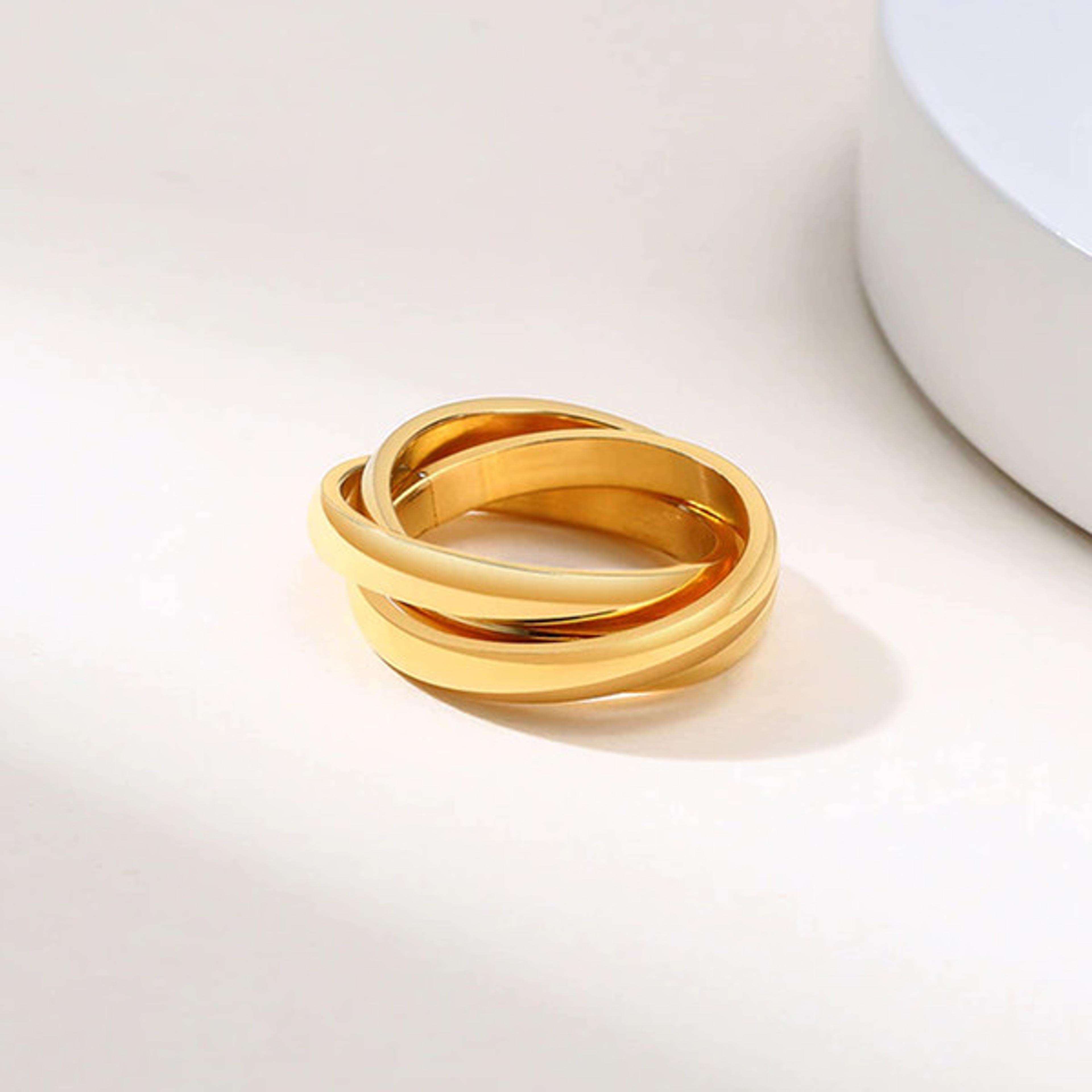 Elegant 3 Interlocked Rings (3).jpg