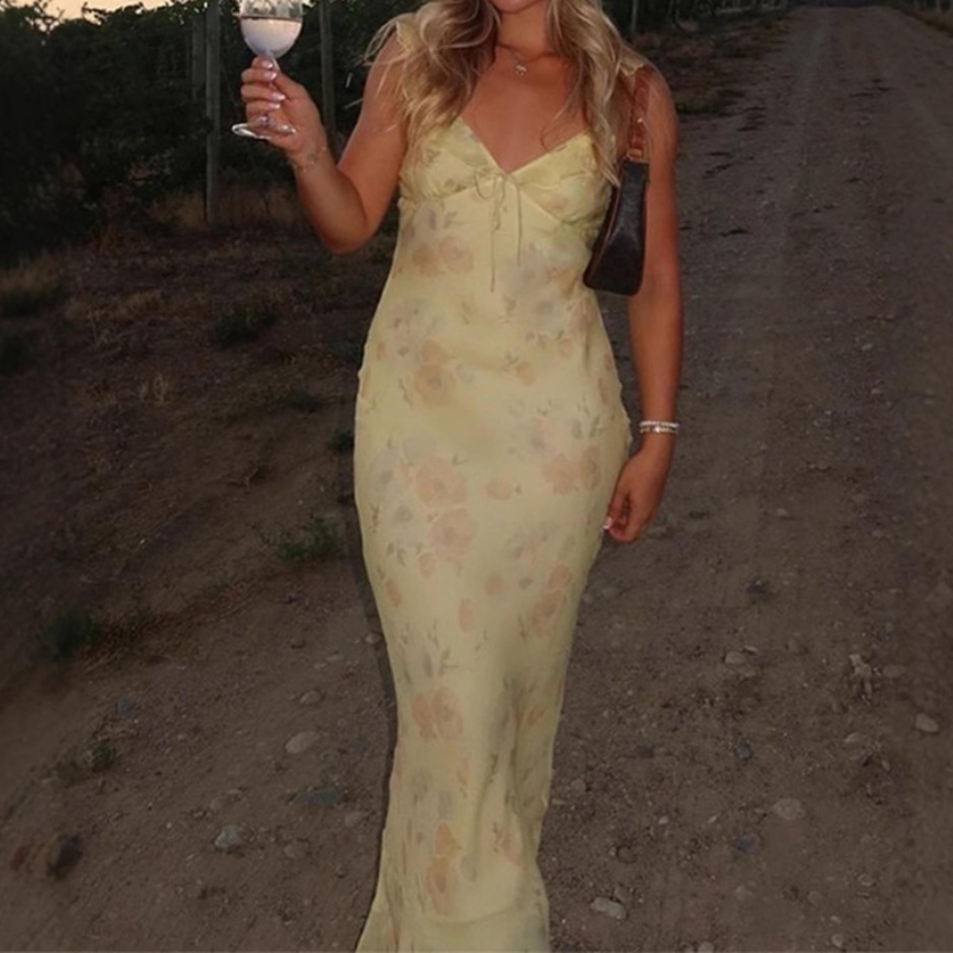 Floral Backless Beach Vacation Dress 1