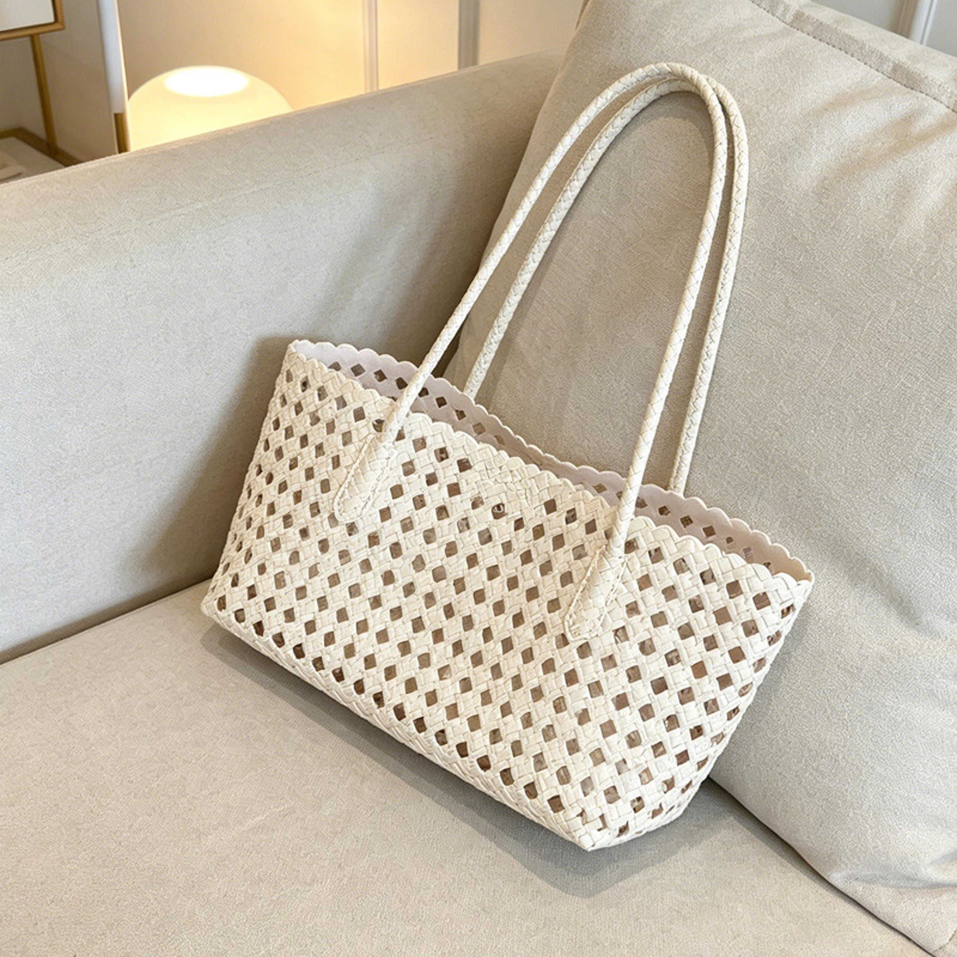 Aura Crochet Summer Mesh Beach Bag  Trendy Resort Vacation Shoulder Handbag 2