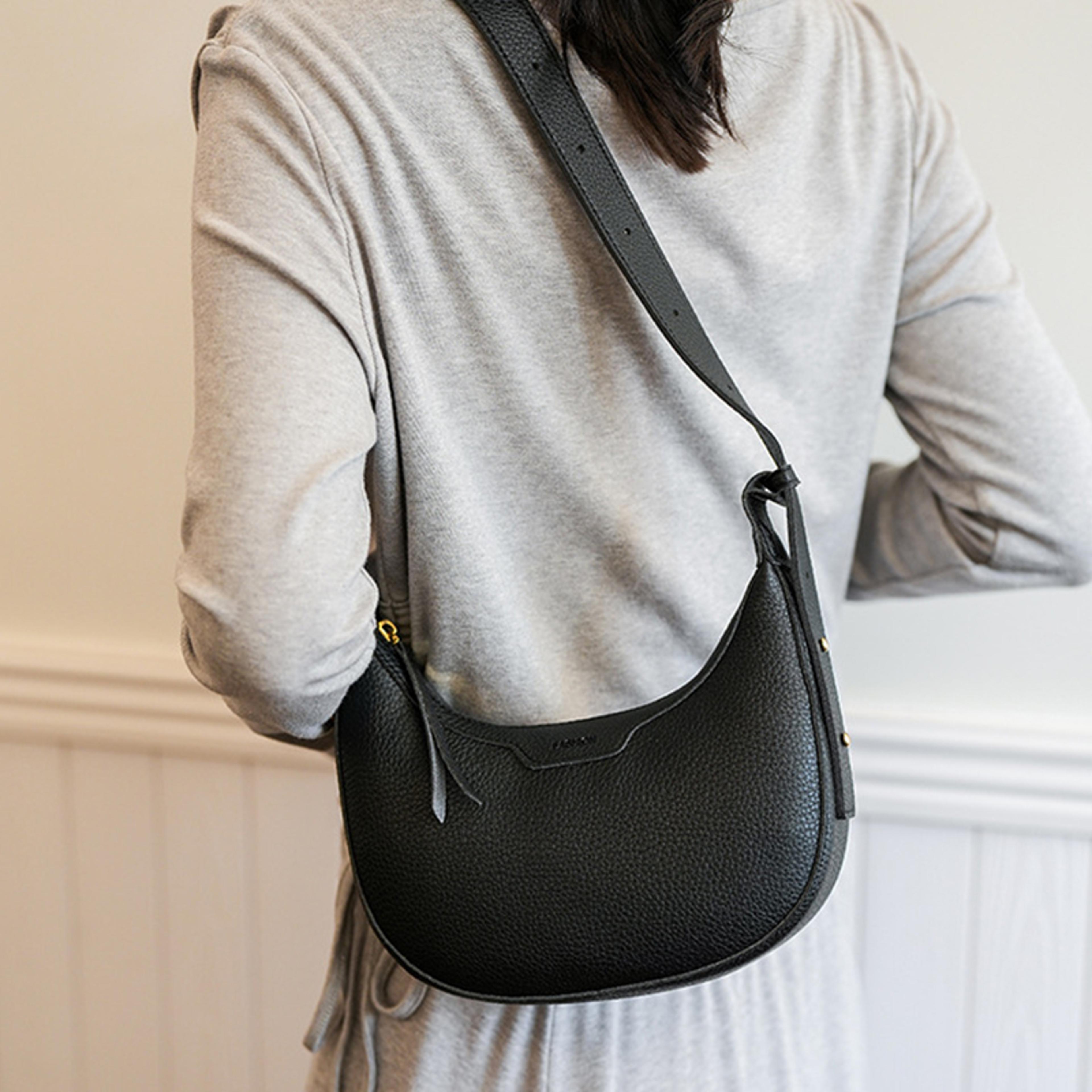 Womens Minimalist Crescent Shoulder Bag Versatile Leather Hobo Crossbody Armpit Purse 2