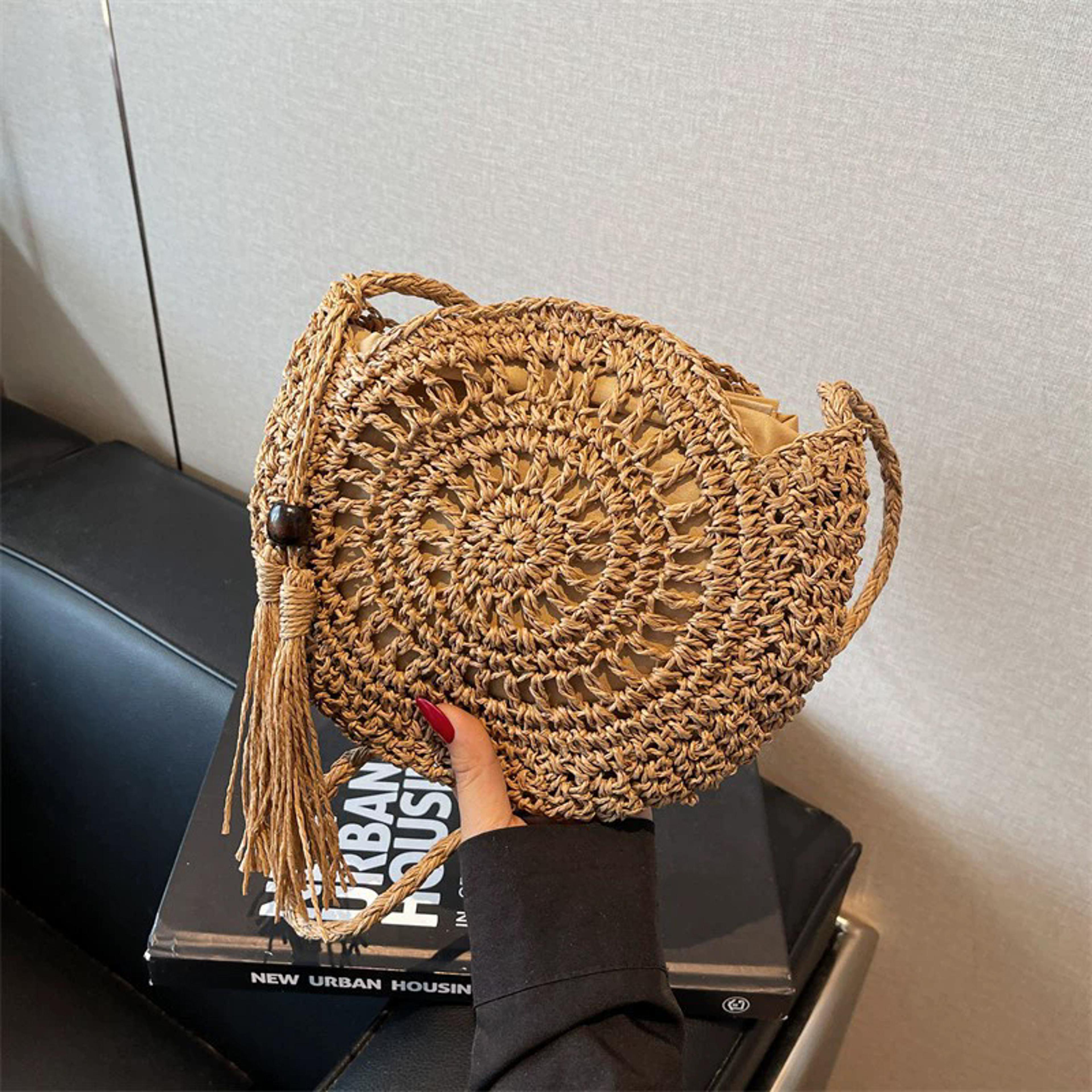 Handmade Round Straw Crossbody Bag With Tassel Detail 6