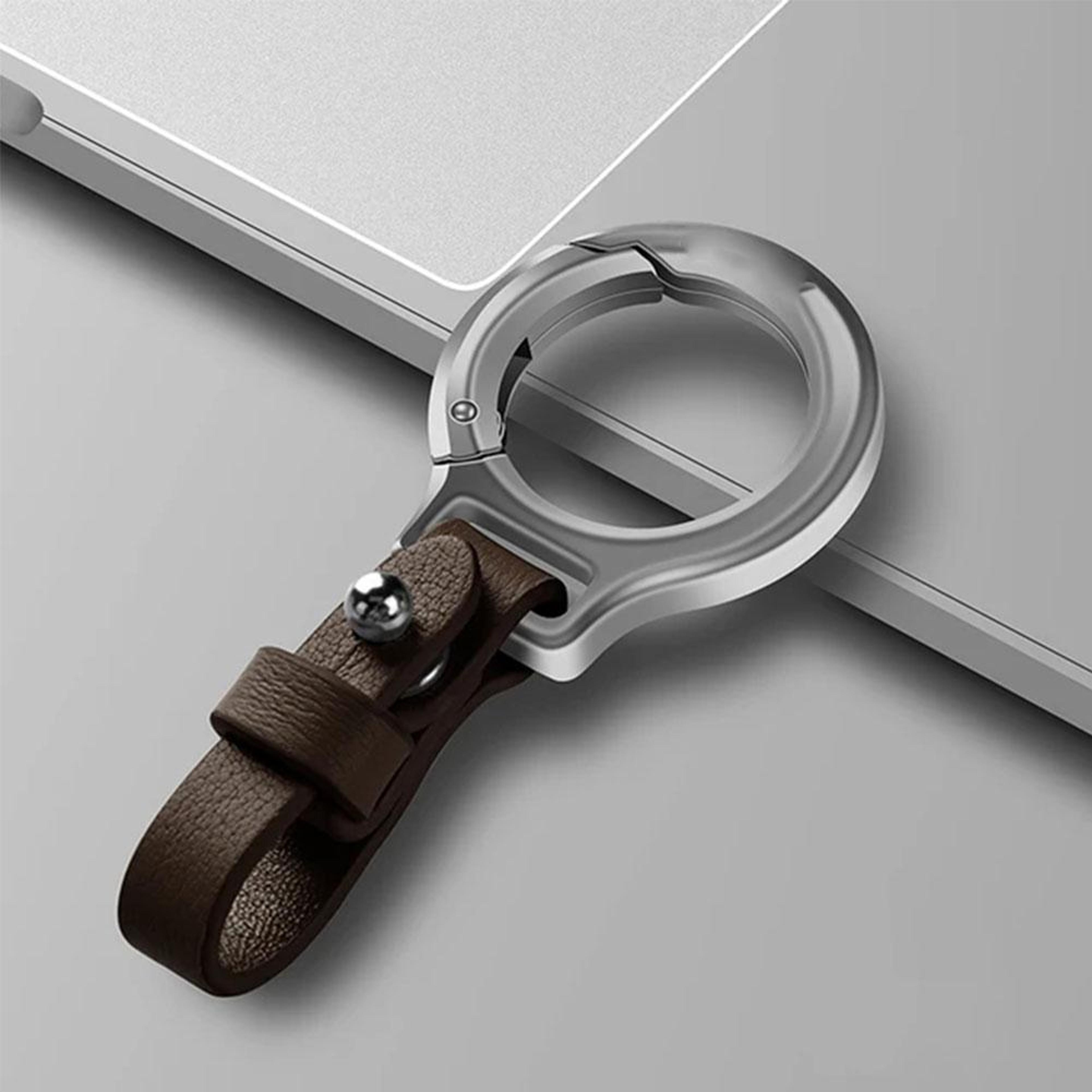 Stylish Leather Keychain Carabiner Pendant  Durable Key Ring For Men And Women 4