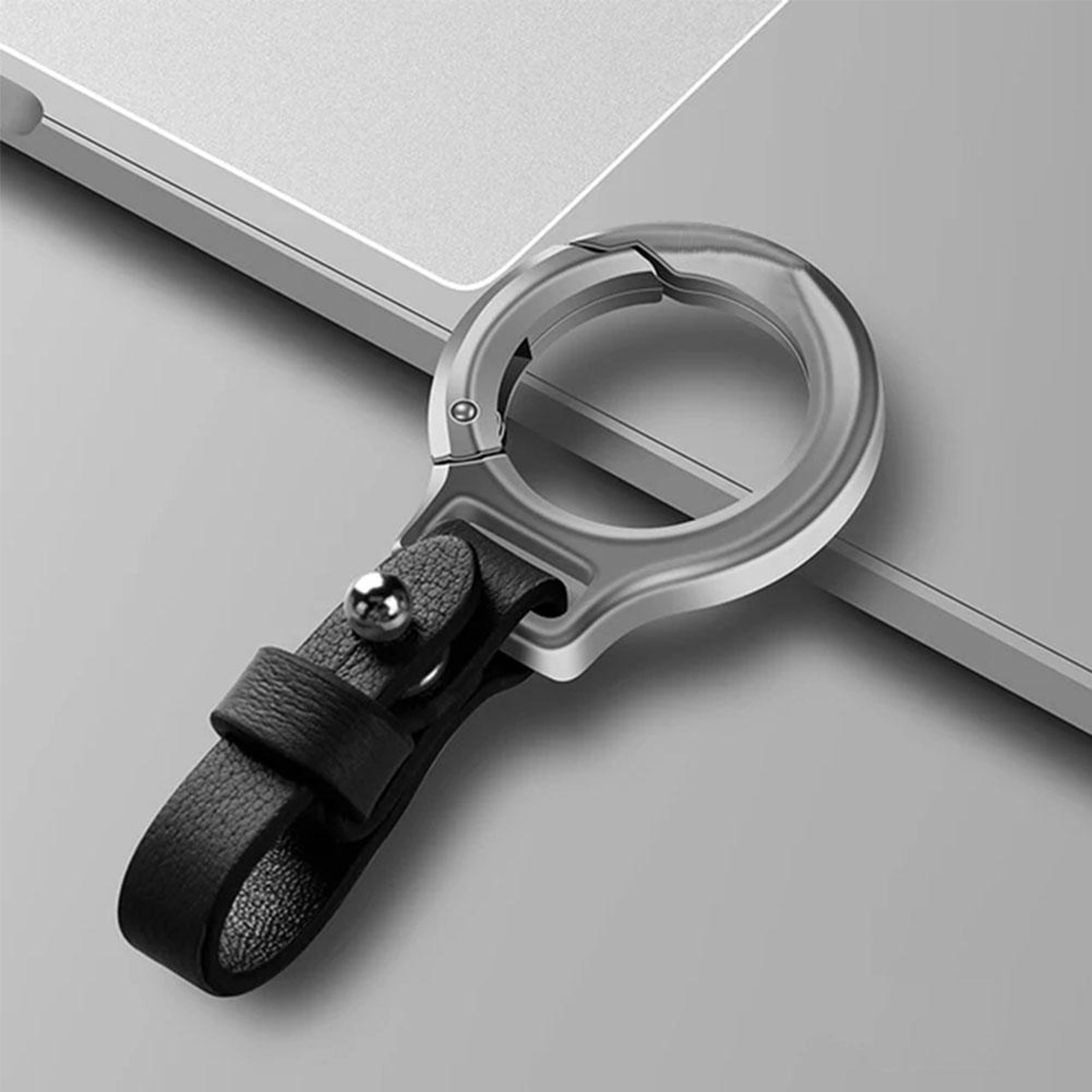 Stylish Leather Keychain Carabiner Pendant  Durable Key Ring For Men And Women 0