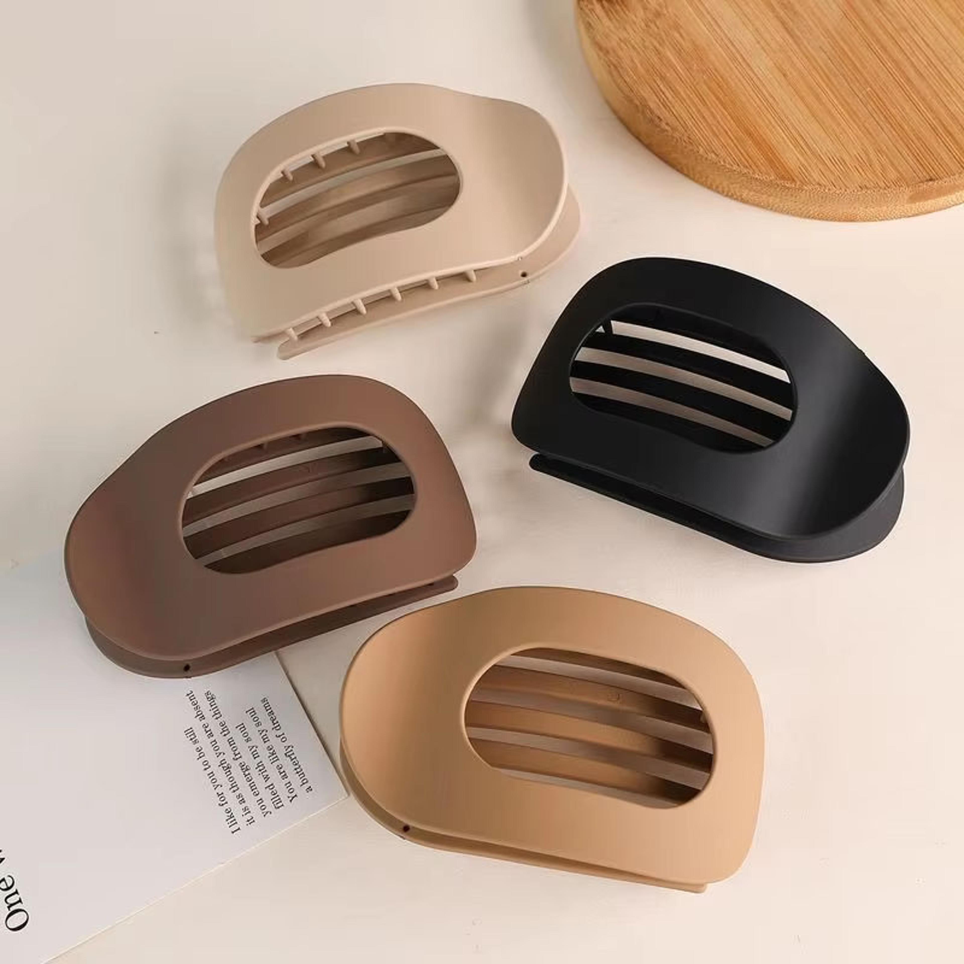 Flat Circular Hair Clip With Duckbill Grip Strong Teeth Comfortable Curved Design 1