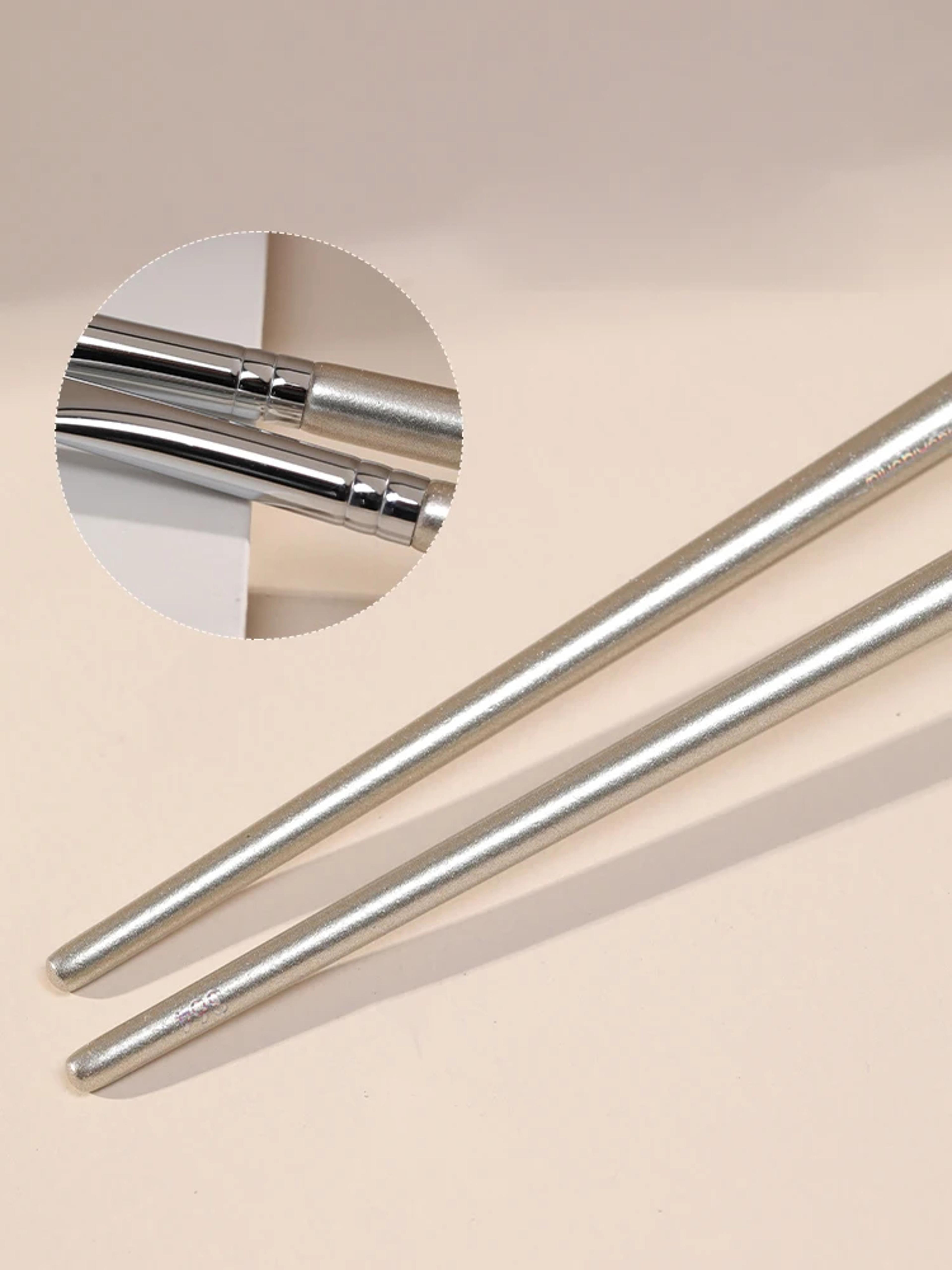 Precision Curved Eyeliner Brush For Sharp And Defined Liner  Ideal For Aegyo Sal And Small Eye Make 3