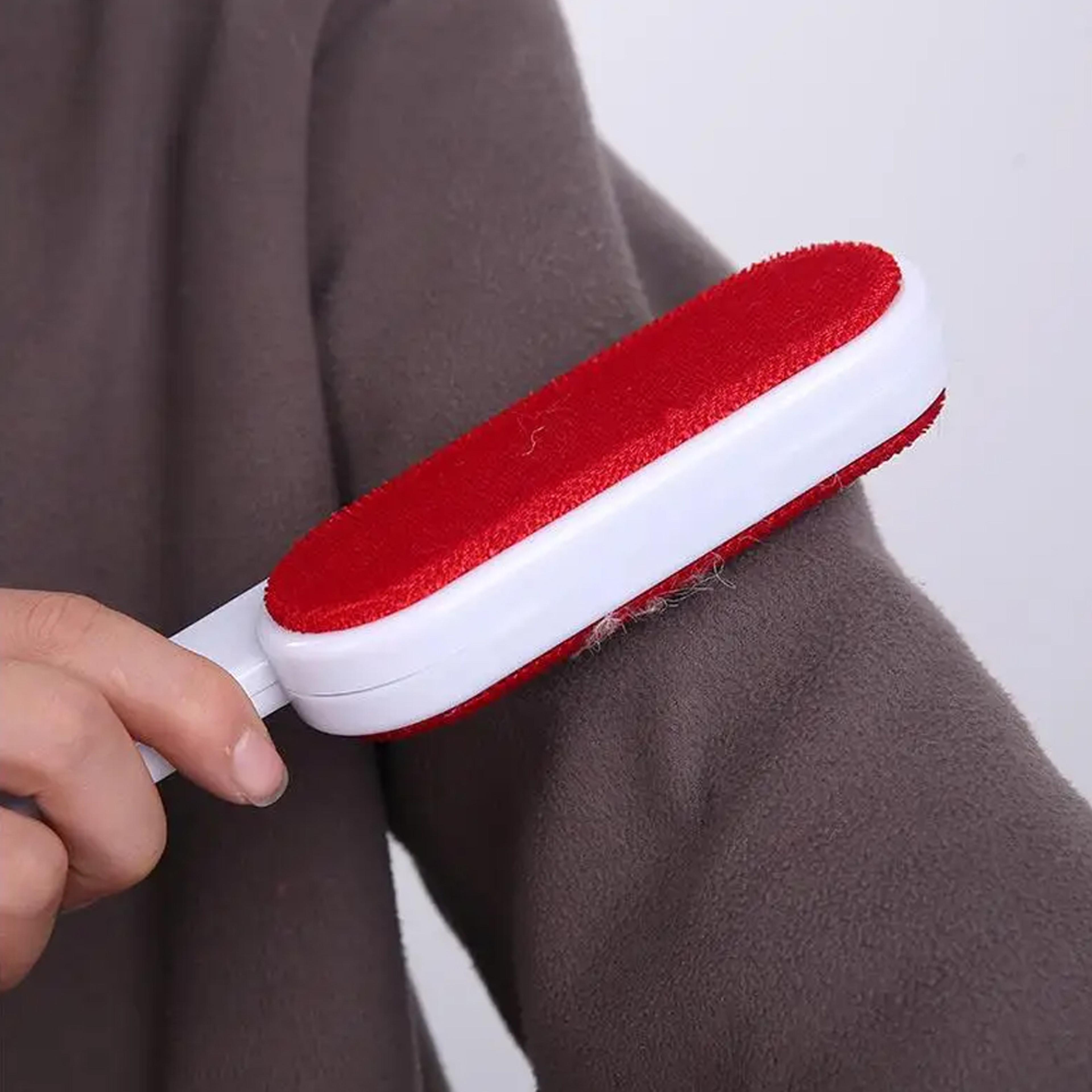 self cleaning pet hair remover roller for clothes & furniture