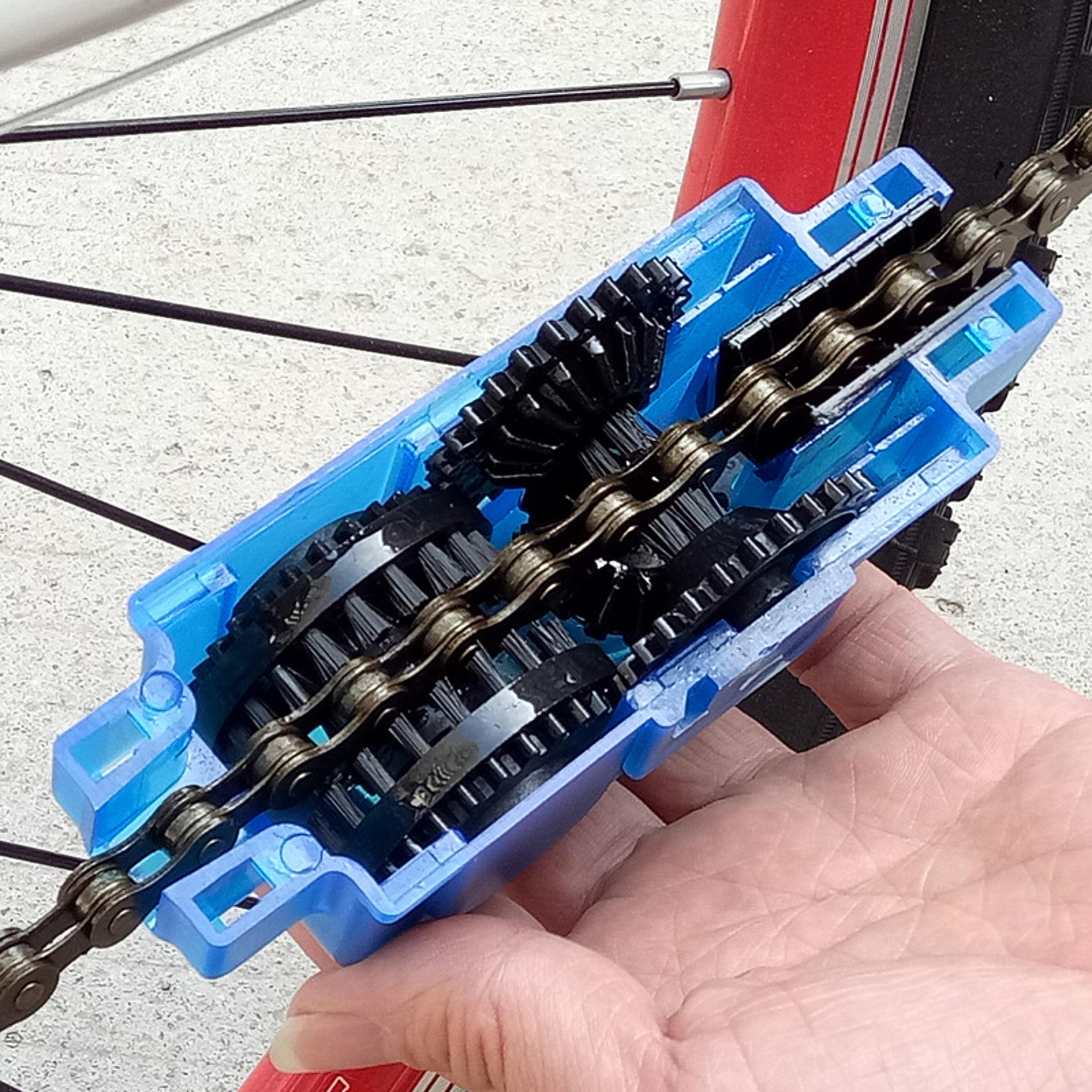 Portable Bike Chain Cleaner Tool Easy Clean Brush Scrubber Kit For Mountain Bike And Cycling Chains 3