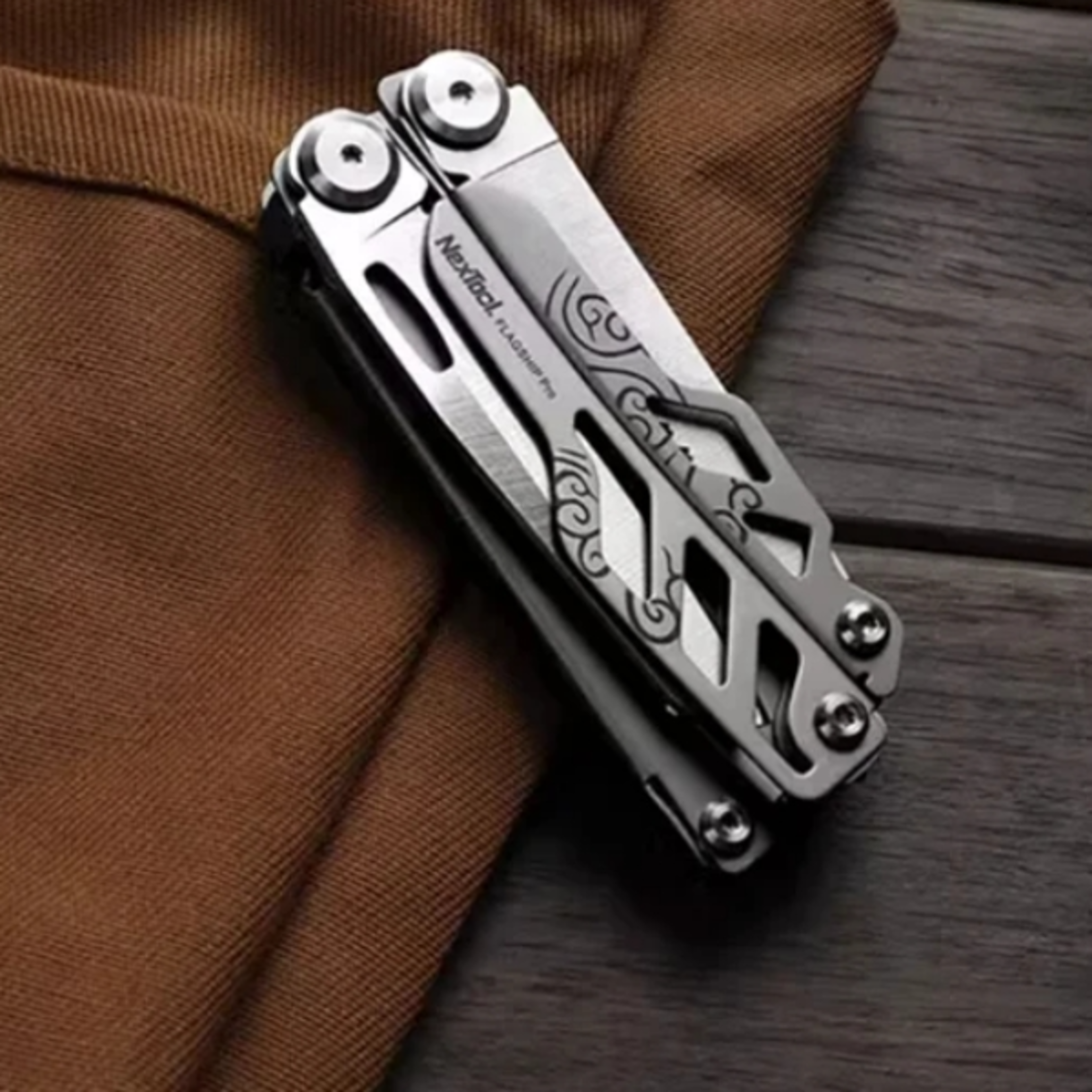 NexTool Flagship Pro 16 IN 1 Special Hand Tool MultiTool Pliers Folding Knife Screwdriver Can Opene