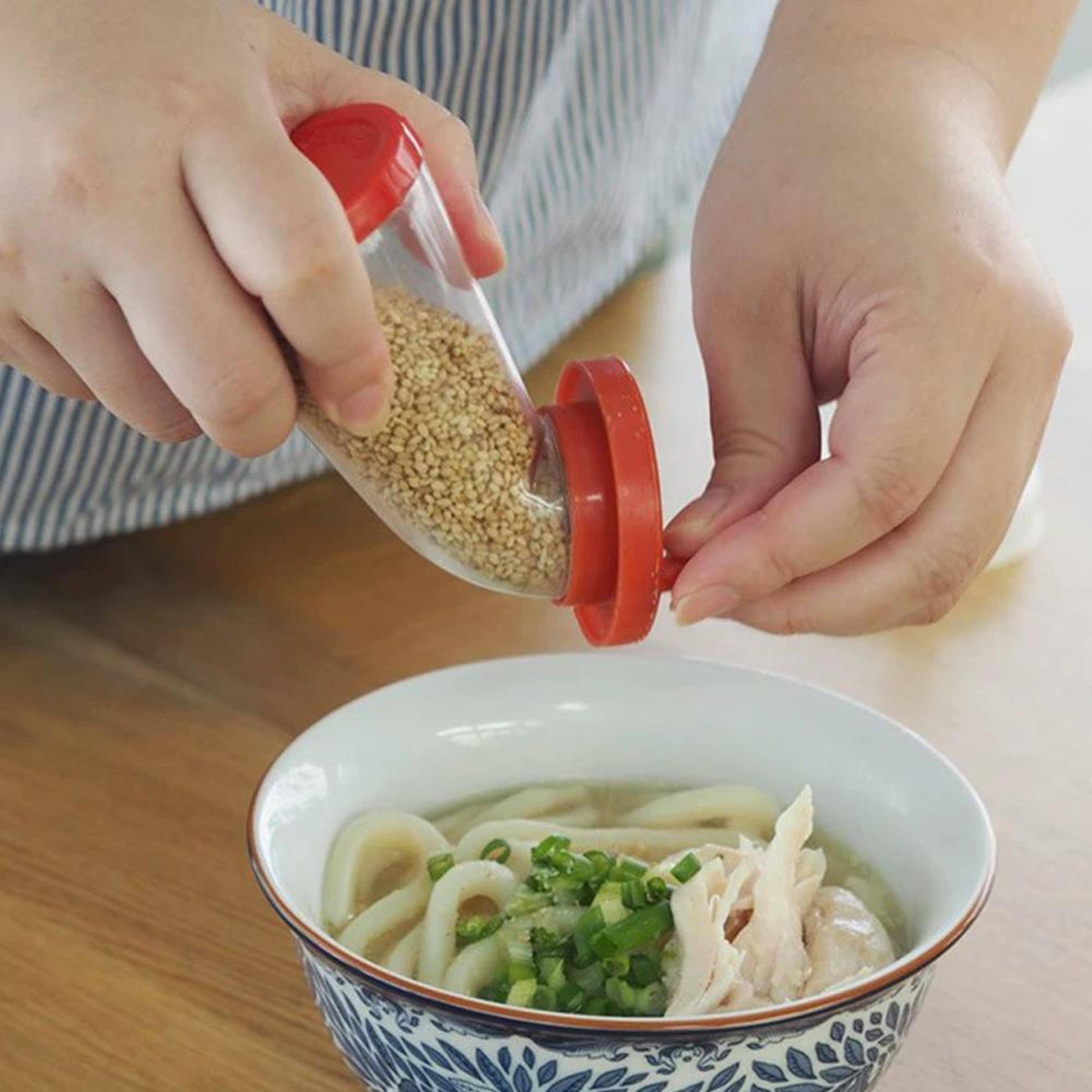 Innovative Sesame Grinder Hand Cranked Leak Proof Moisture Proof Bottle For Easy Sesame Grinding In 1