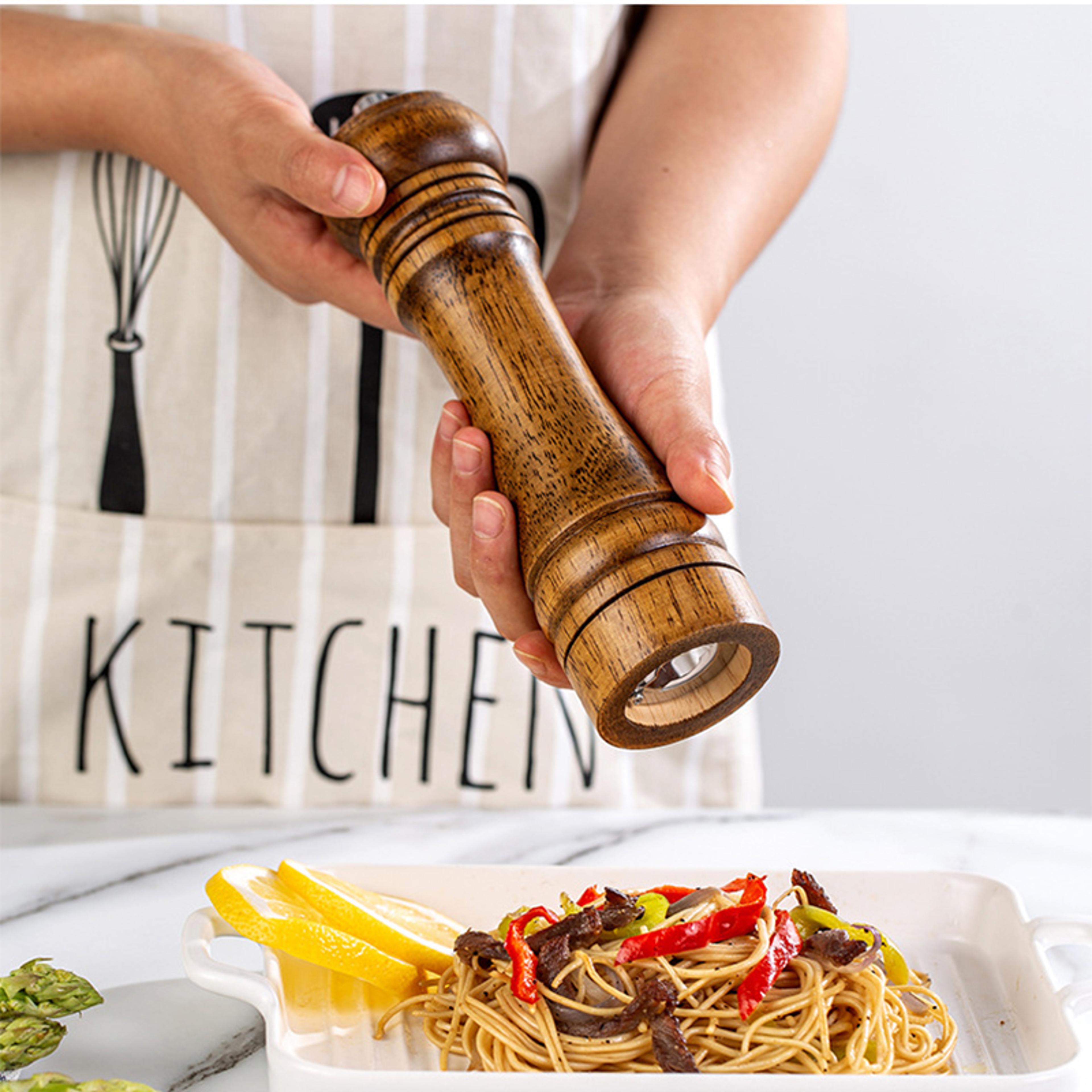 Wooden Salt And Pepper Grinder Set With Adjustable Ceramic Grinder Classic Spice Mill Duo 4
