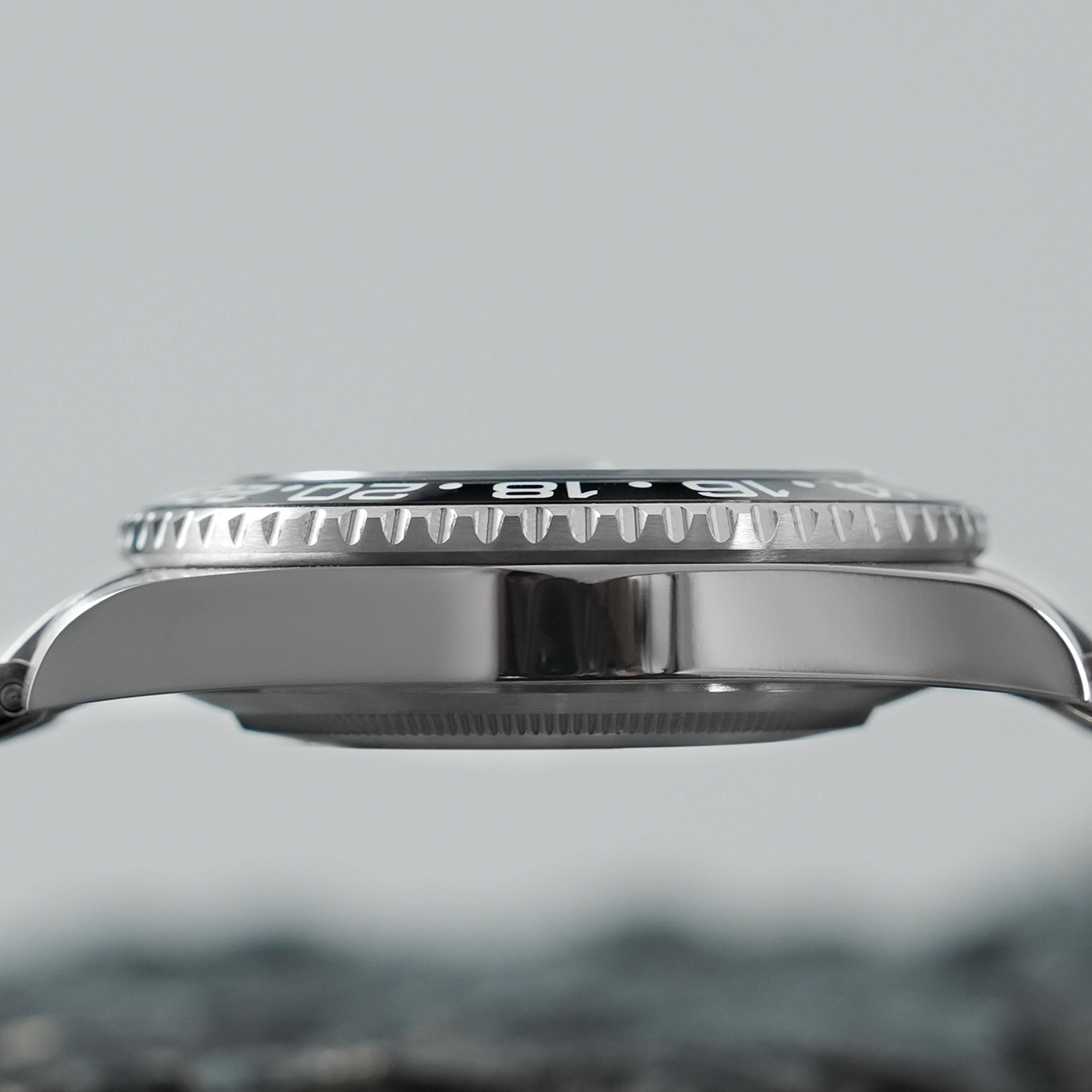 GMT Watch Automatic Dive Watch With Sapphire Crystal 1