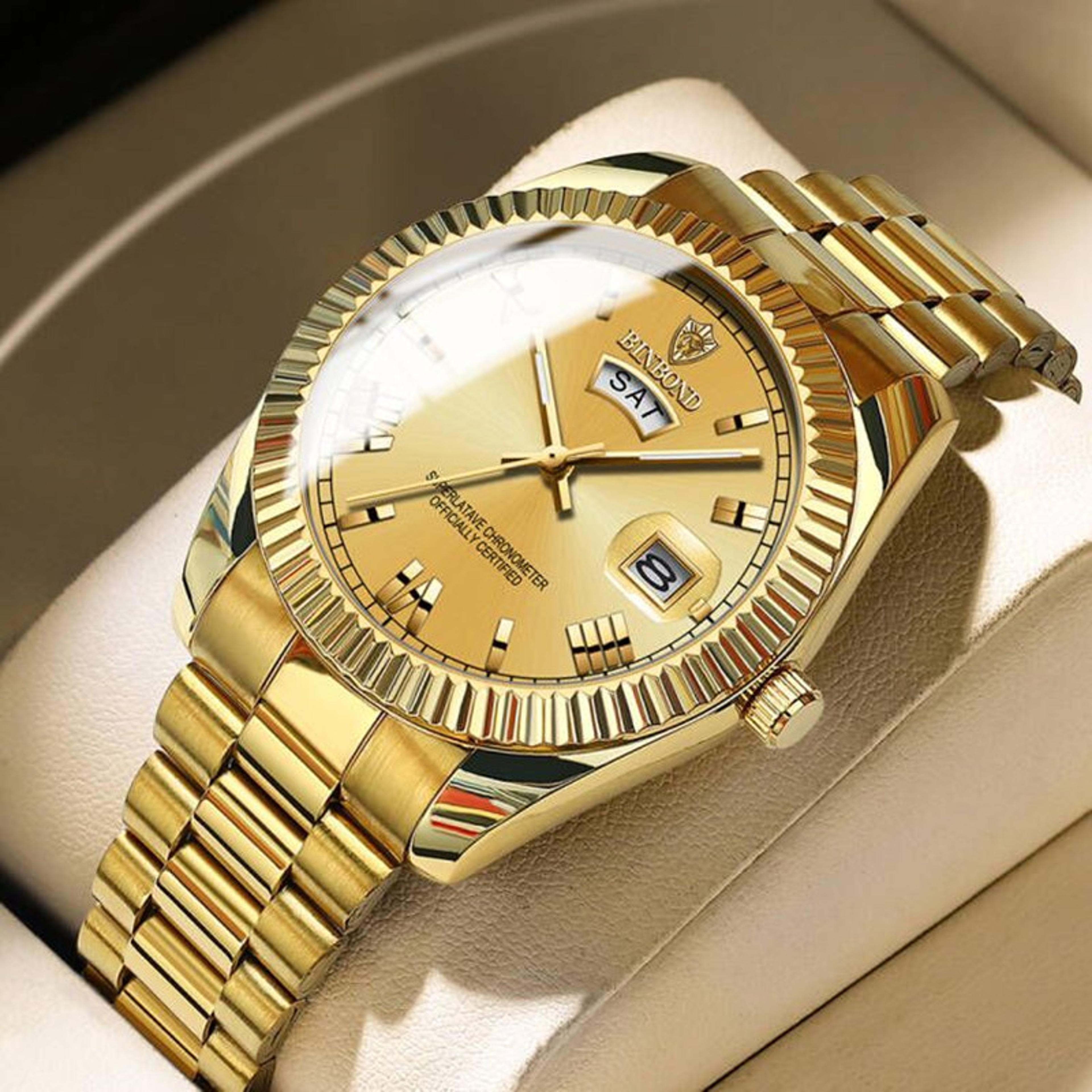 mens waterproof quartz watch with luminous hands and calendar