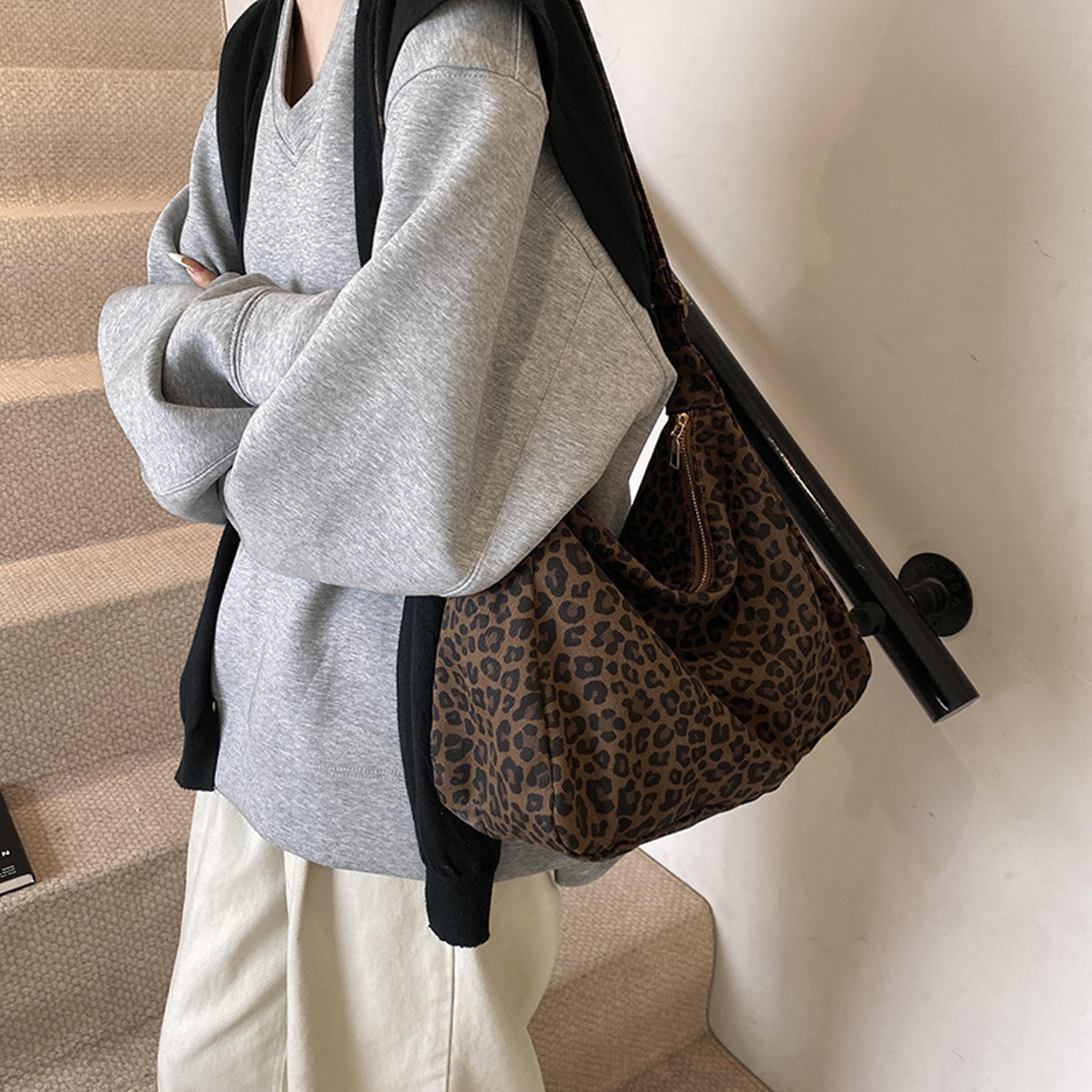 Womens Shoulder Bag Trendy Casual Soft Textile Large Capacity Leopard Print Retro Crossbody Bag For 5