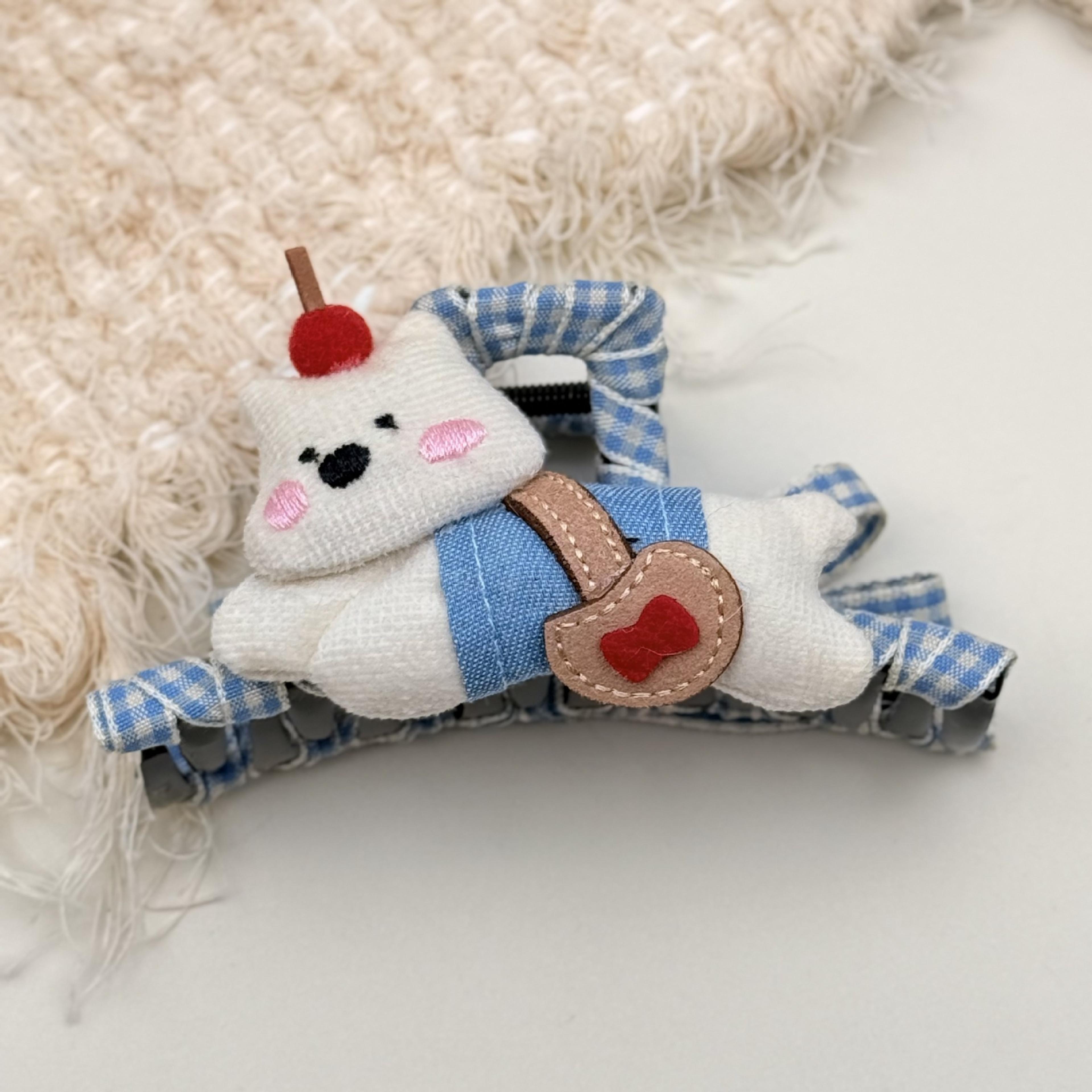 Womens New Claw Clips Cartoon Dog Bow Hair Clip Fun Shark Clip Doll Claw Clip Sweet Style Hair Acce 4