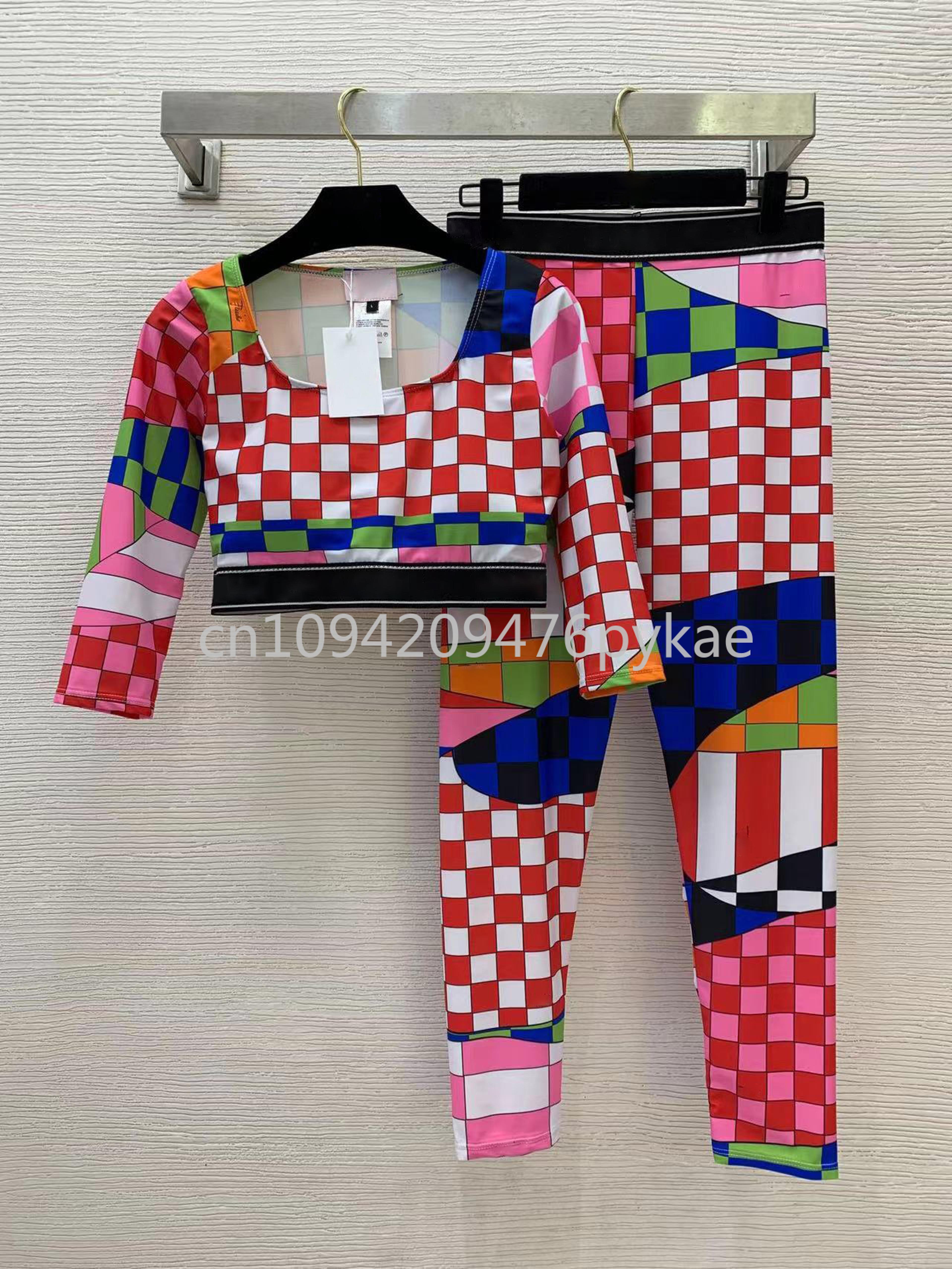 Sexy Women Designer Brand Swimsuit Set For Beach Sports Swimwear And Beach Ready Look 1