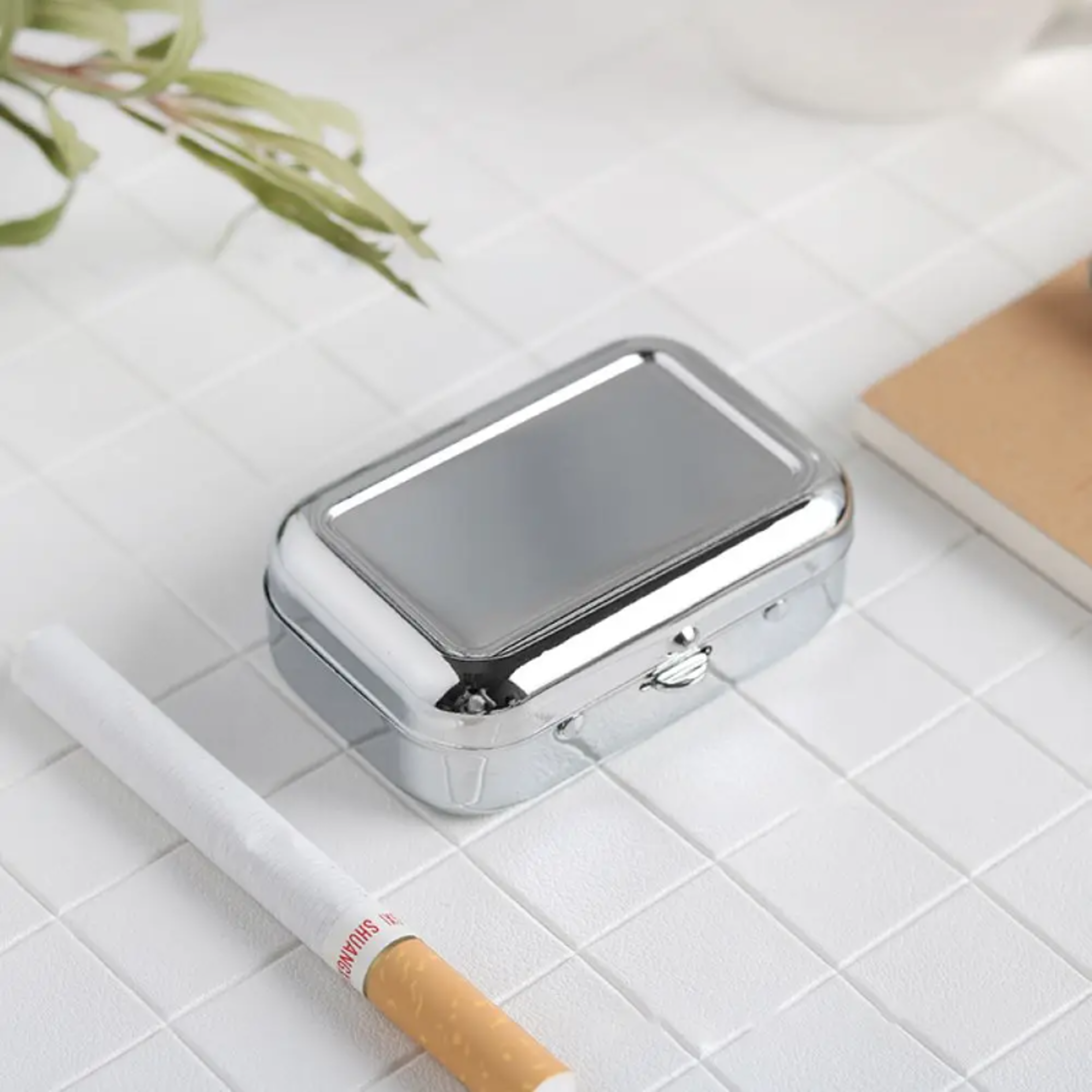 Mini Metal Ashtray For Car Lockable Lid Desktop Ashtray Pocket Ashtray Men Gift 2