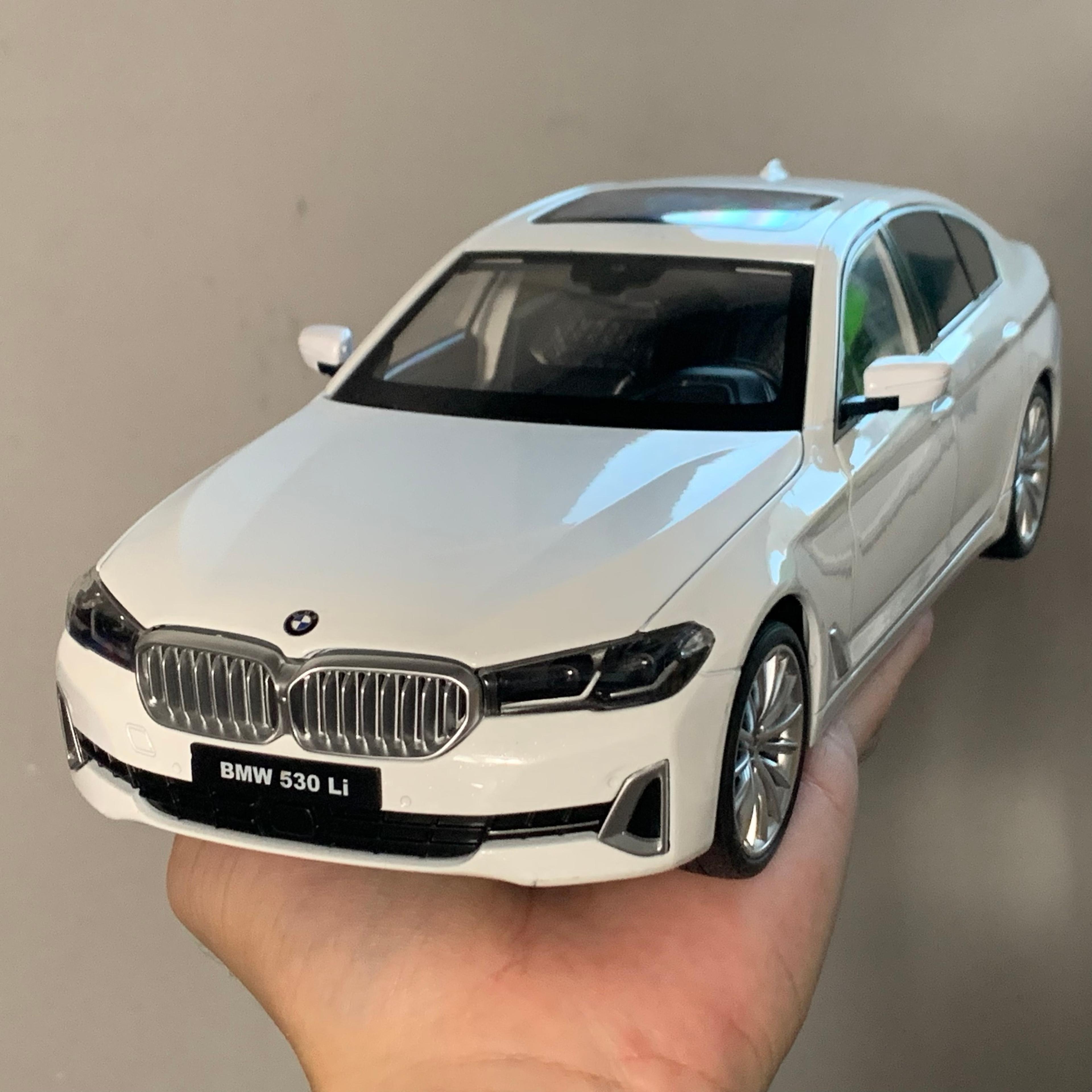 Model Cars Diecast Luxury Alloy Metal High Simulation Collectibles  Hobby Toys For Kids 1