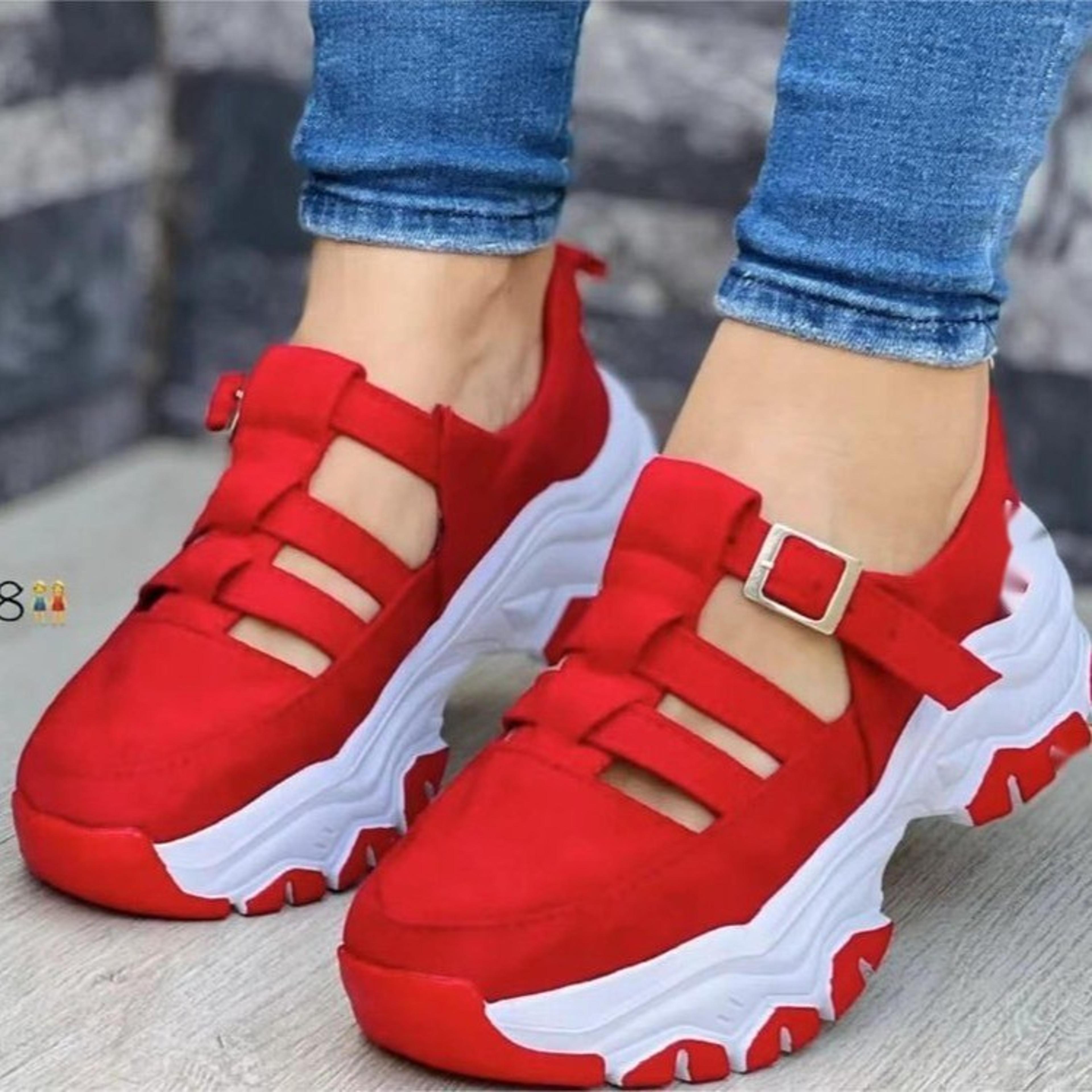 Breathable Open Toed Womens Sandals Fashion Sandals For Women Popular Buckle Thick Bottom Design 9