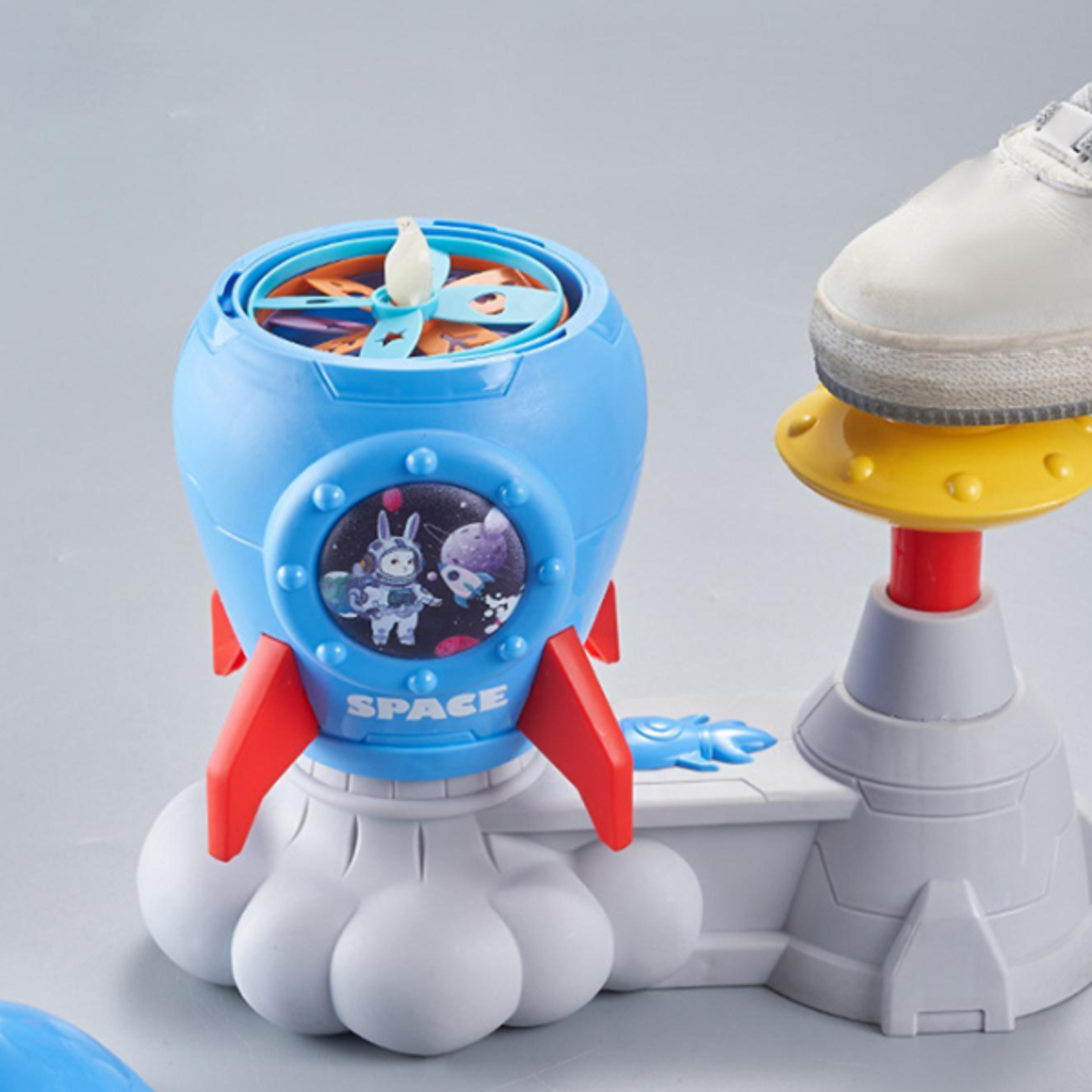 Toy Kids Flying Disc Launcher Toy Sports Training Chasing Game Rocket Bamboo Dragonfly Boy