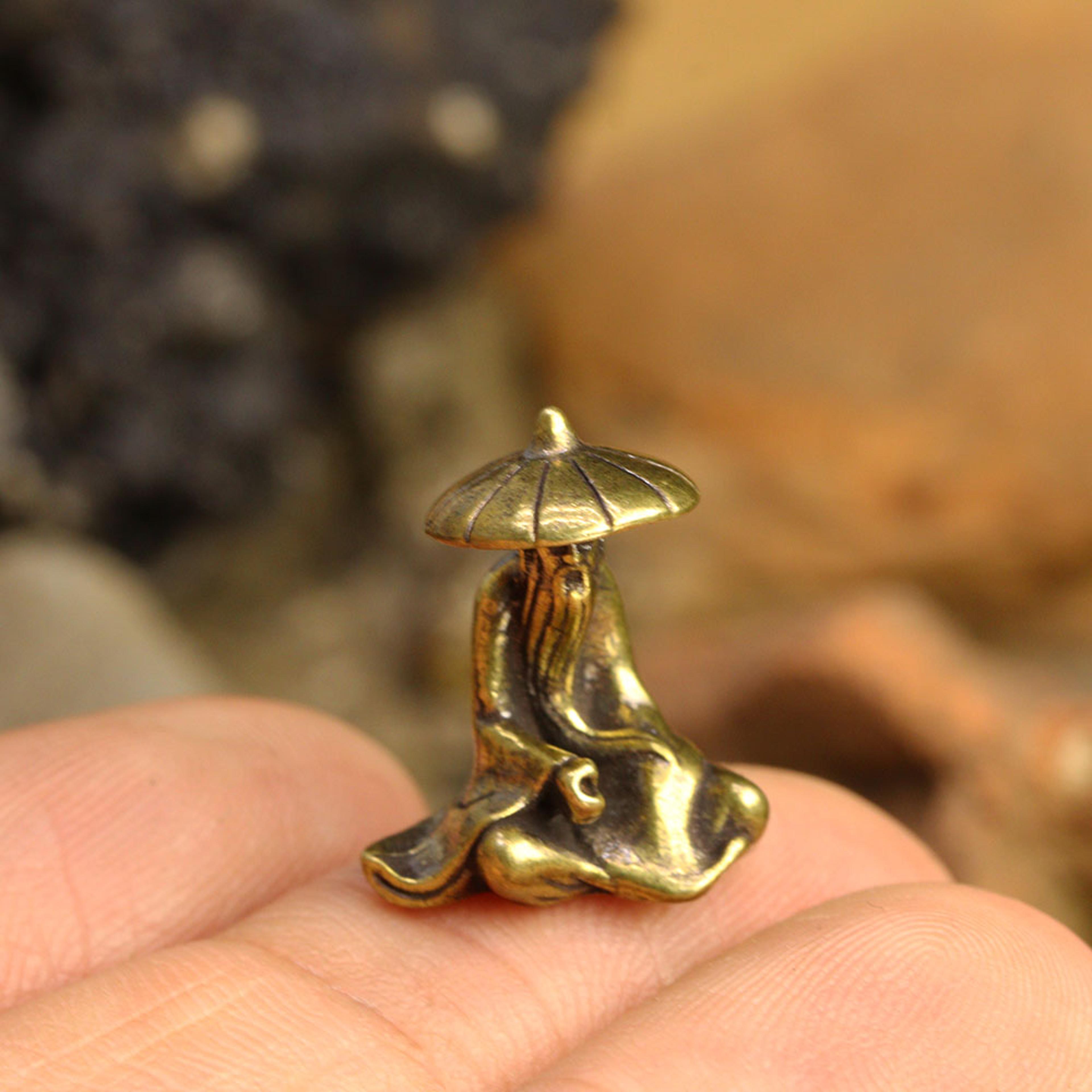 Mini Desktop Ornament Vintage Brass Fisherman On Bridge For Home Office Decoration 3