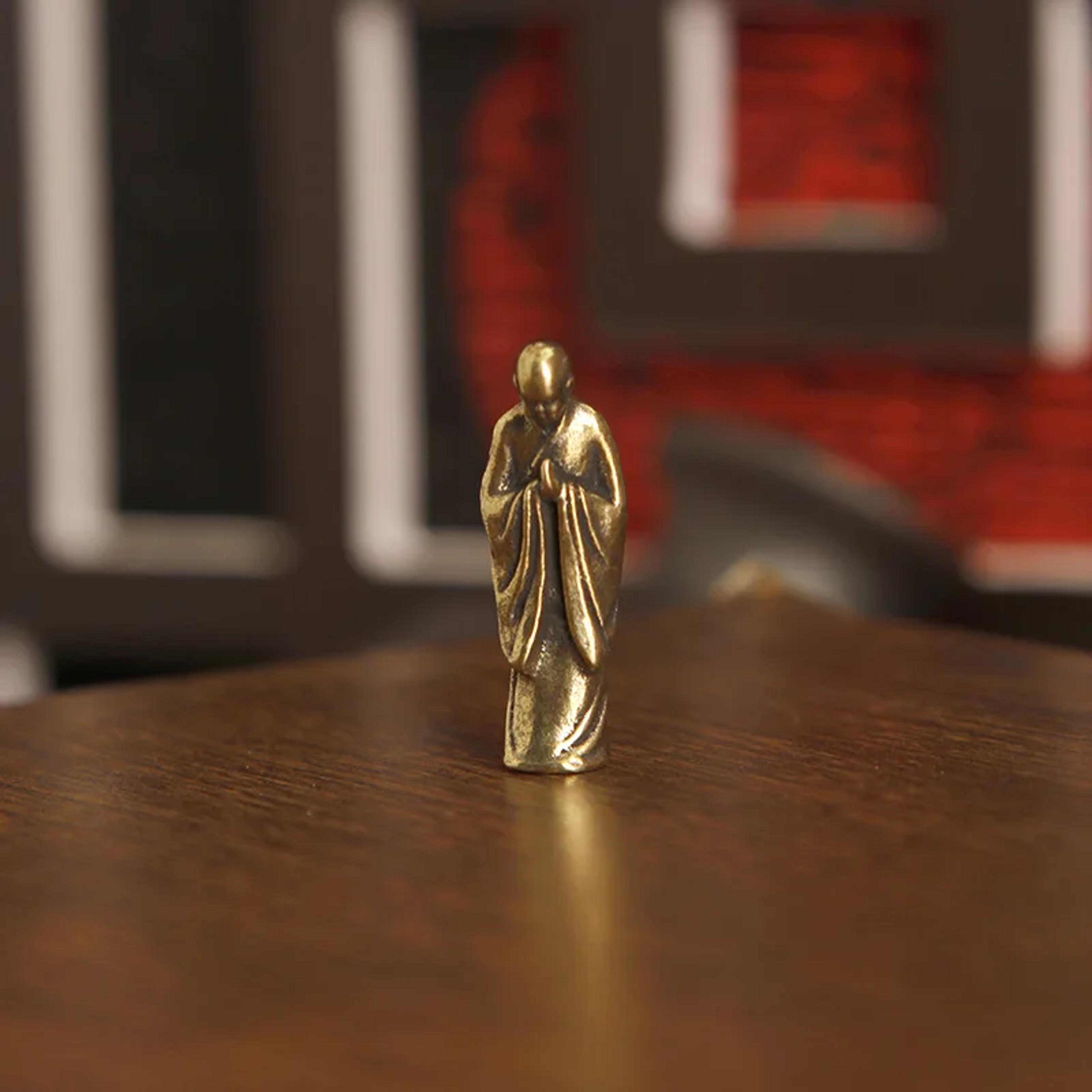 Mini Desktop Ornament Vintage Brass Fisherman On Bridge For Home Office Decoration 8