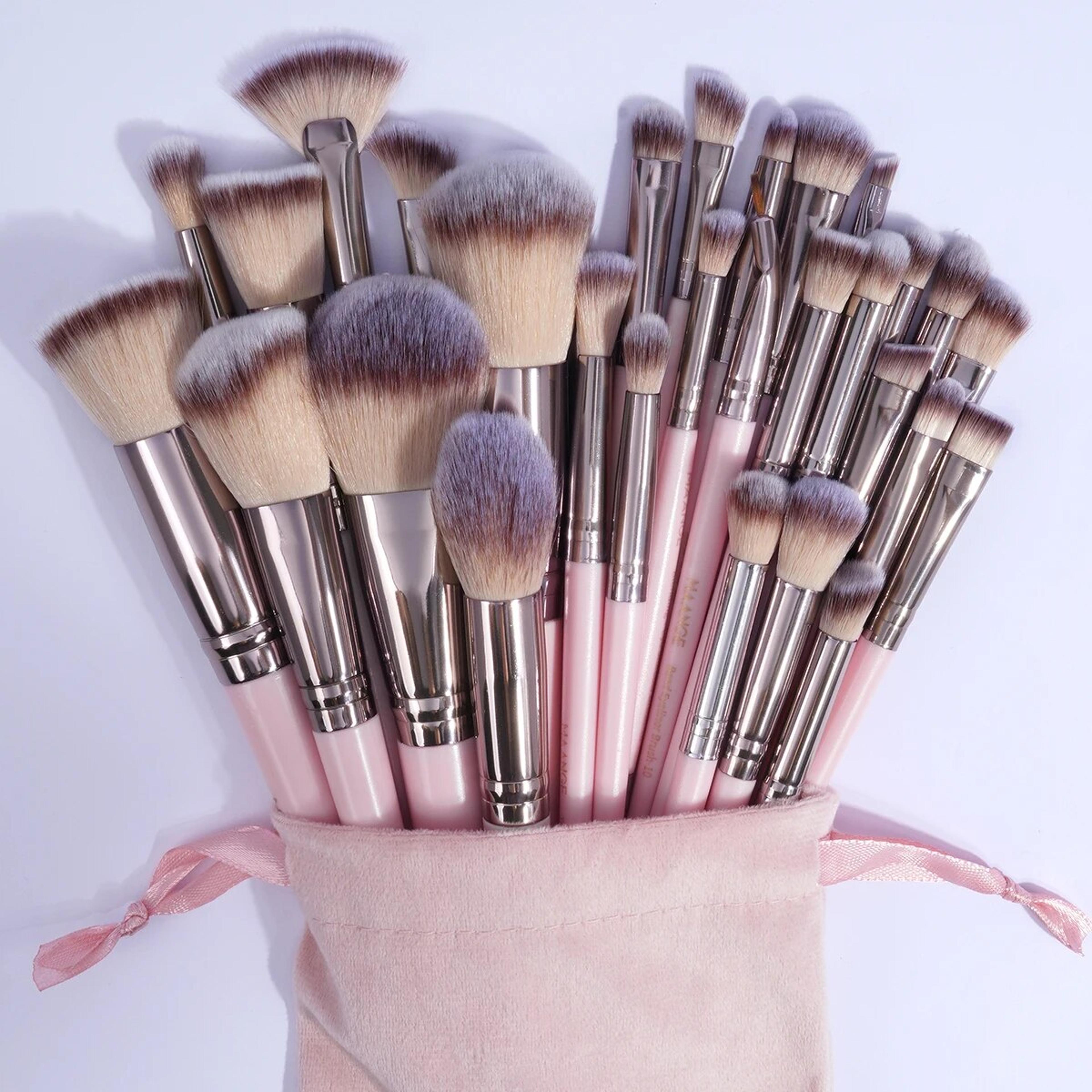 Professional Makeup Brush Set With Foundation Concealers Eye Shadows Powder Blush  Blending Brushes 7