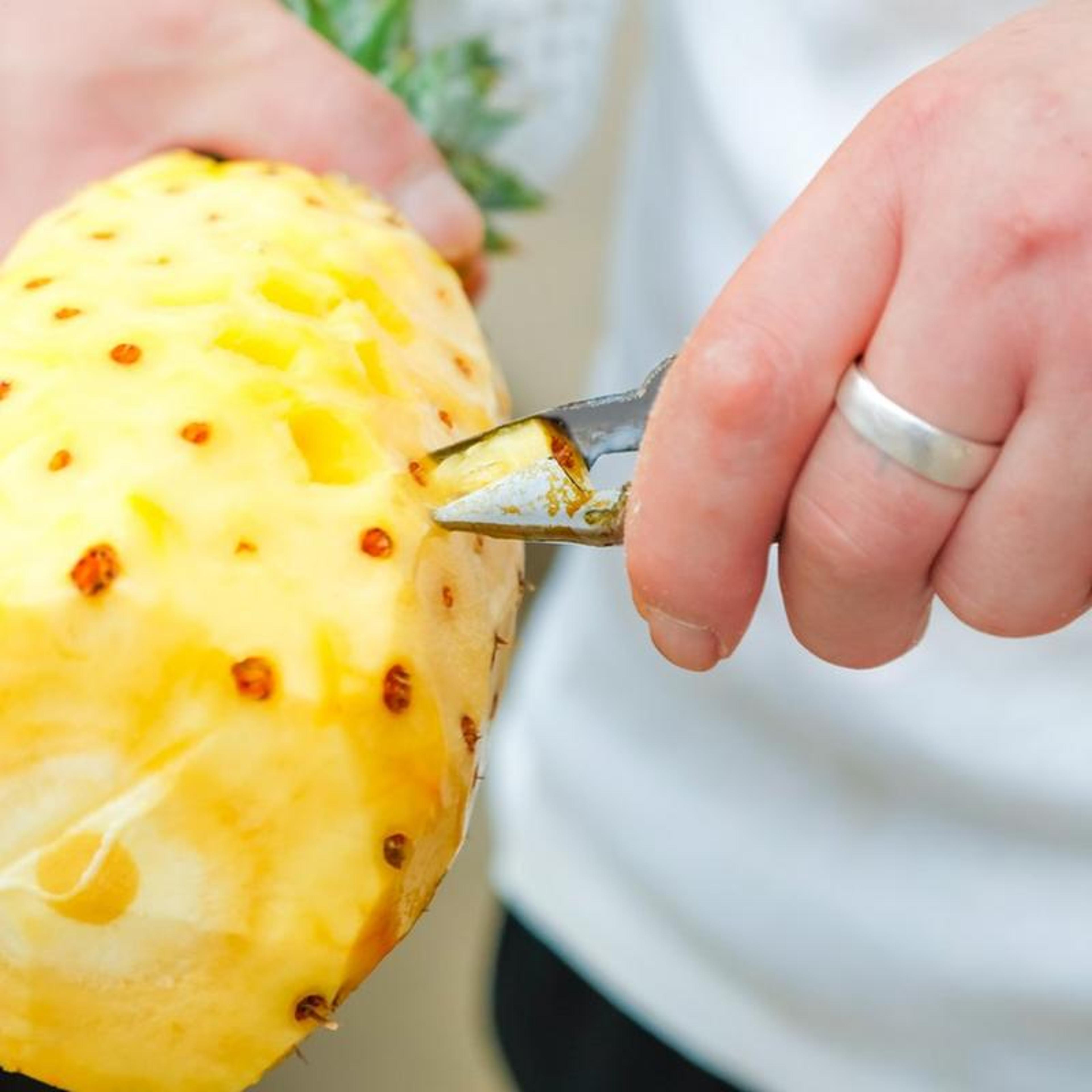 Stainless Steel Strawberry  Pineapple Huller  Efficient Stem  Eye Removal Tool For Fruits  Vegetabl 2