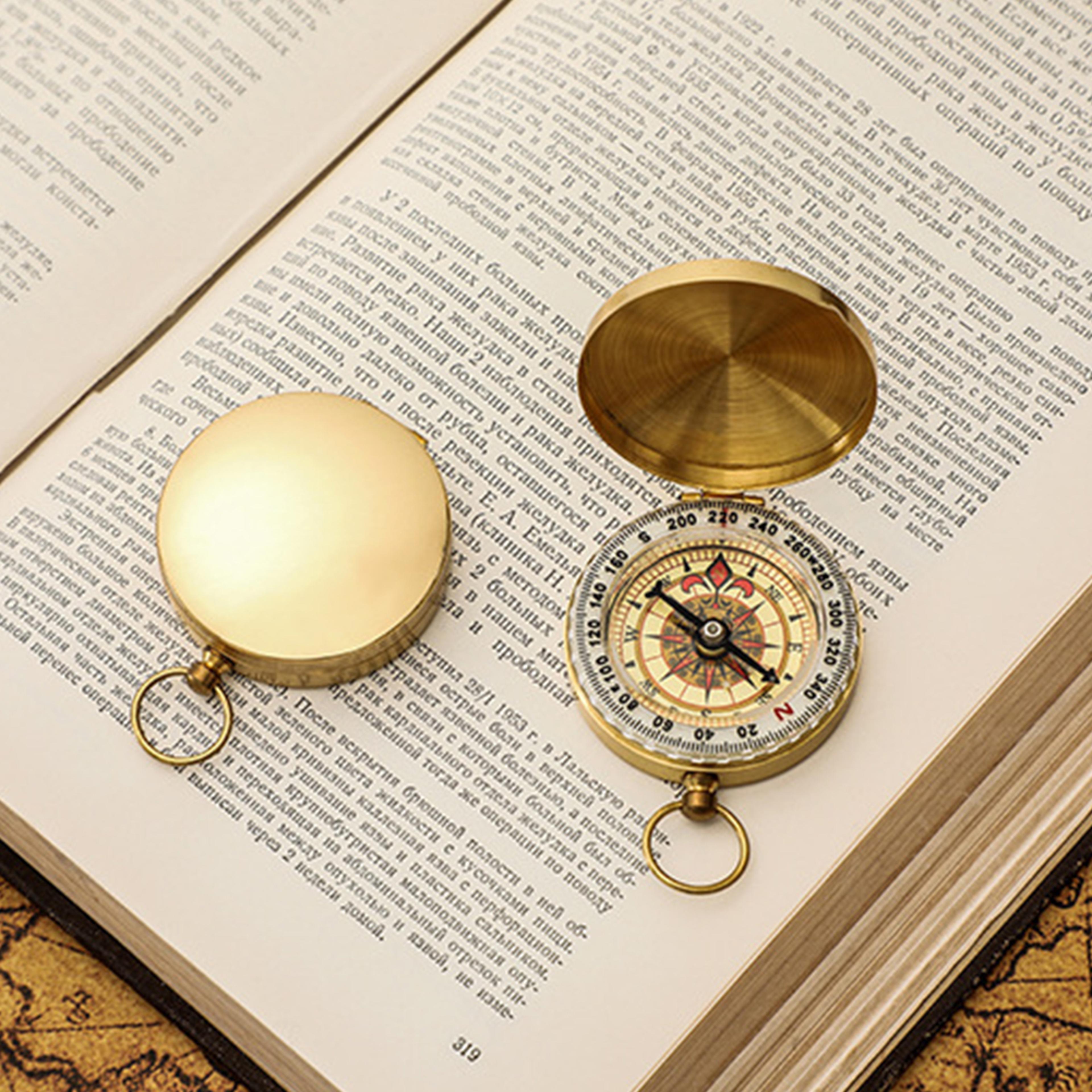 Portable Copper Navigation Flip Compass  Mini Rotation Pointer For Outdoor Activities 2