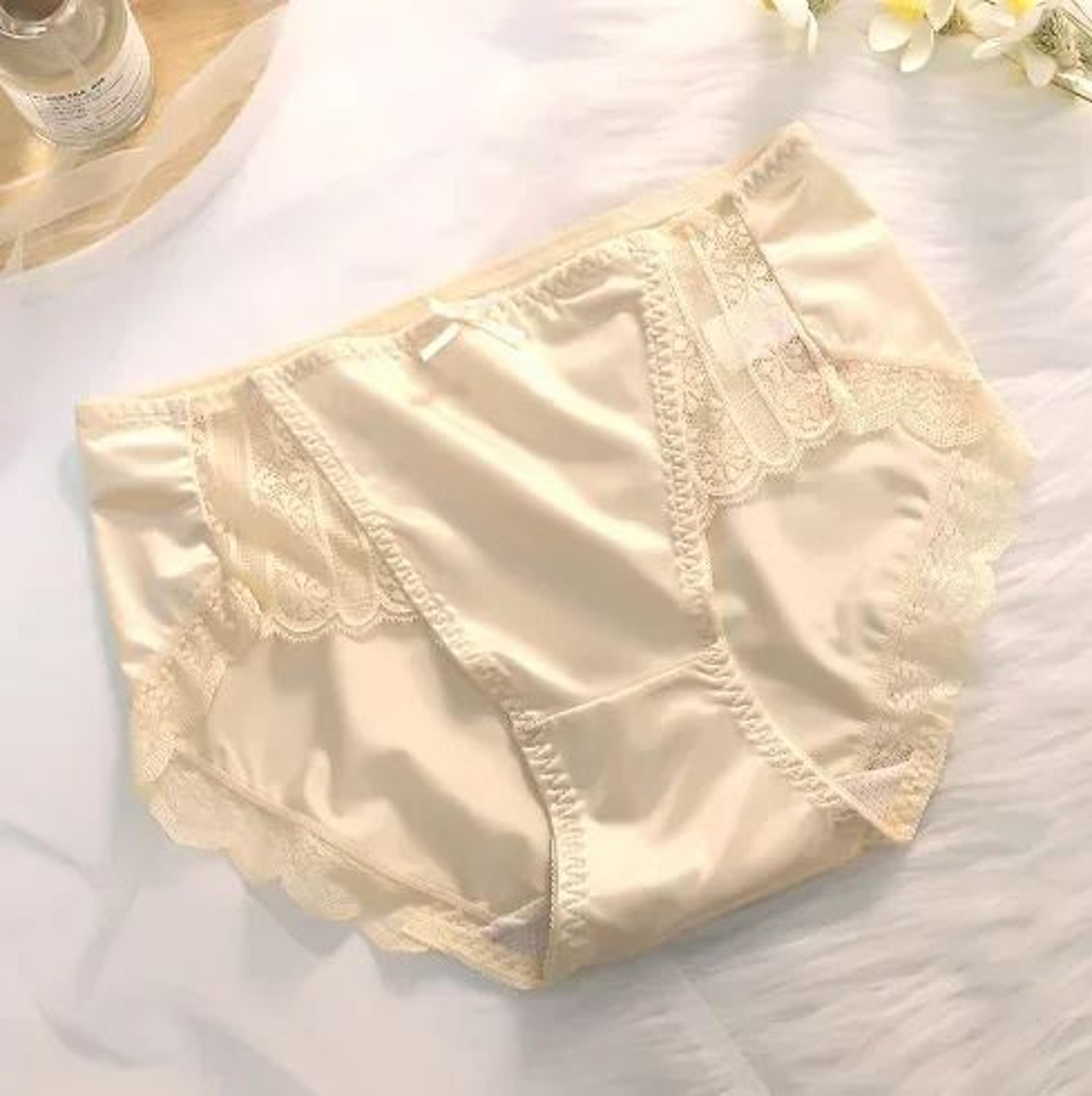New Underwear For Women Satin Traceless Ice Silk Panties Mid Waist Breathable Sexy Lingerie Comfort 2