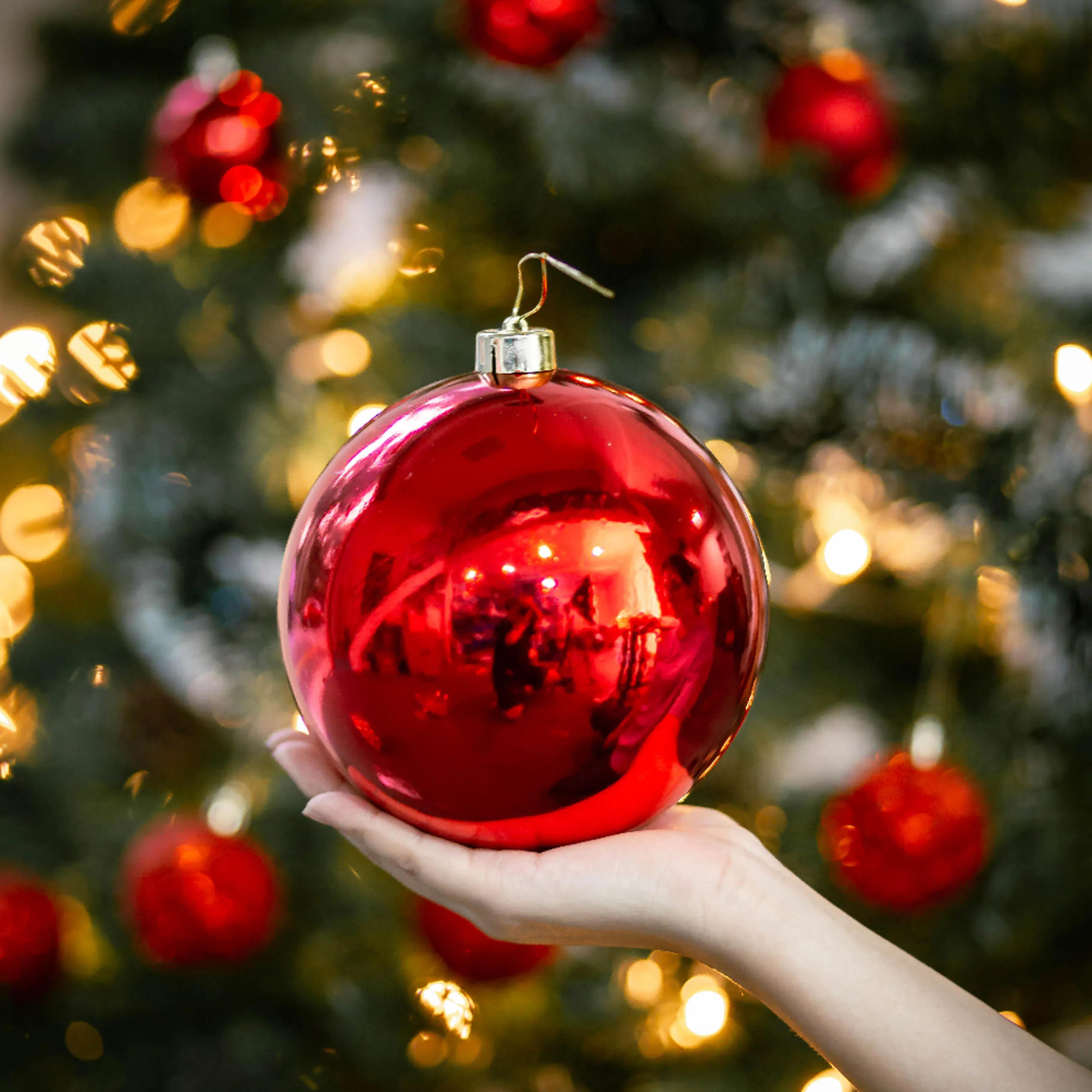 decorative ornaments ideal for hotels and shopping malls, christmas colorful ball decorations, christmas decorations