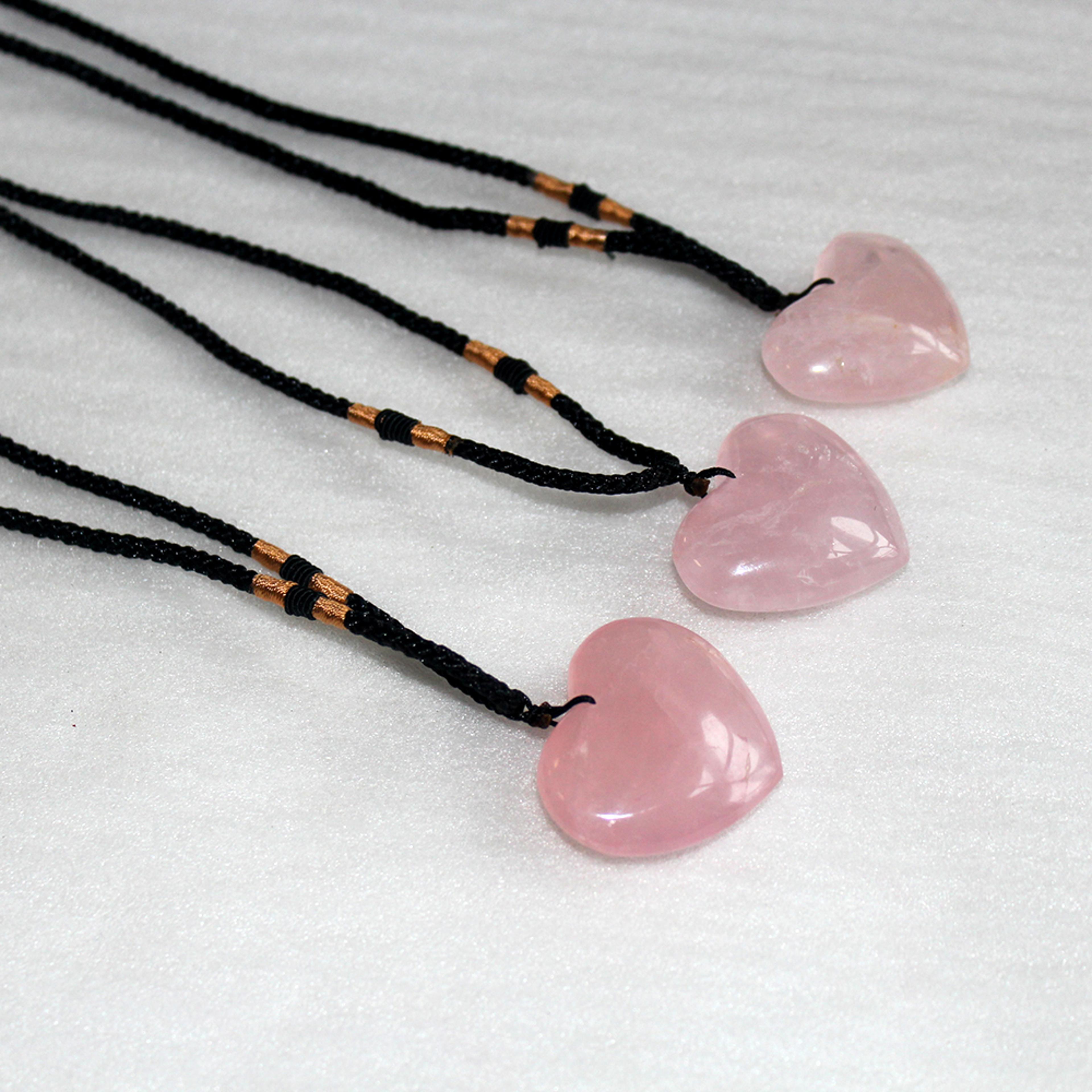 Rose Quartz Pink Crystal Pendant Love Heart Shape Natural Healing Stone Powder Crystal Necklace Jew 1