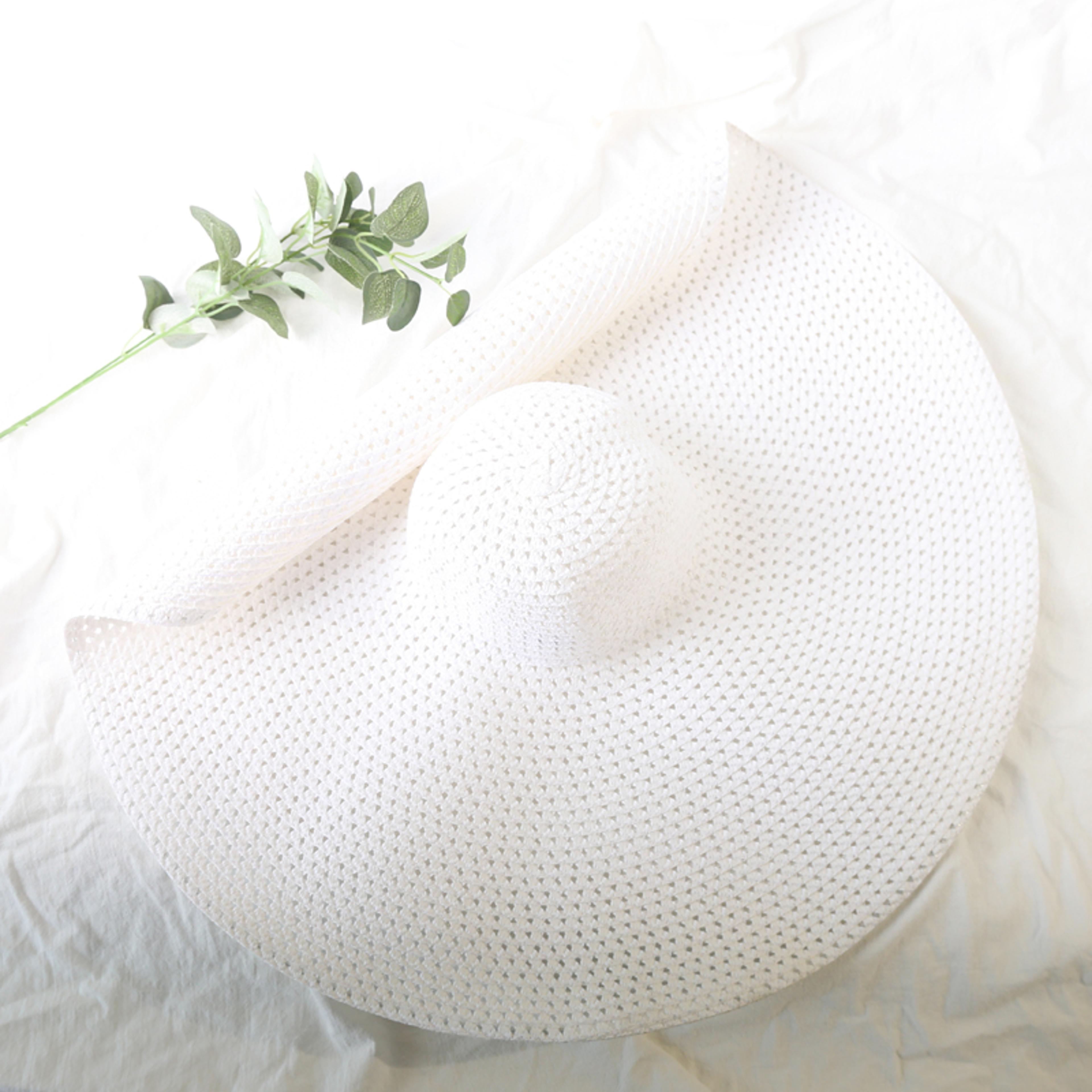 Oversized Beach Hat For Women Wide Brim UV Protection Foldable Straw Sun Hat 3