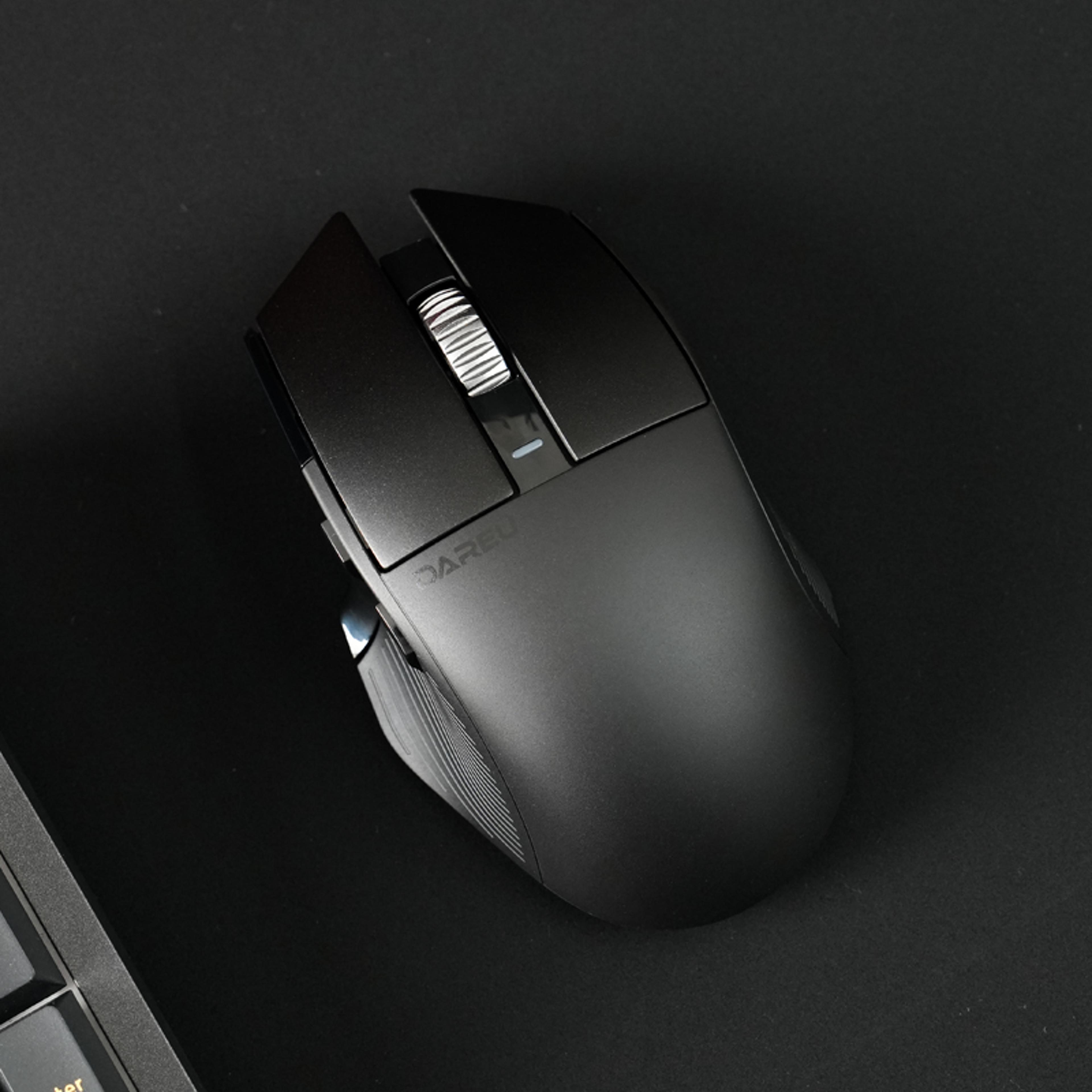 Wireless Gaming Mouse DPI Tri Mode Rechargeable Mouse With TFT Display 7