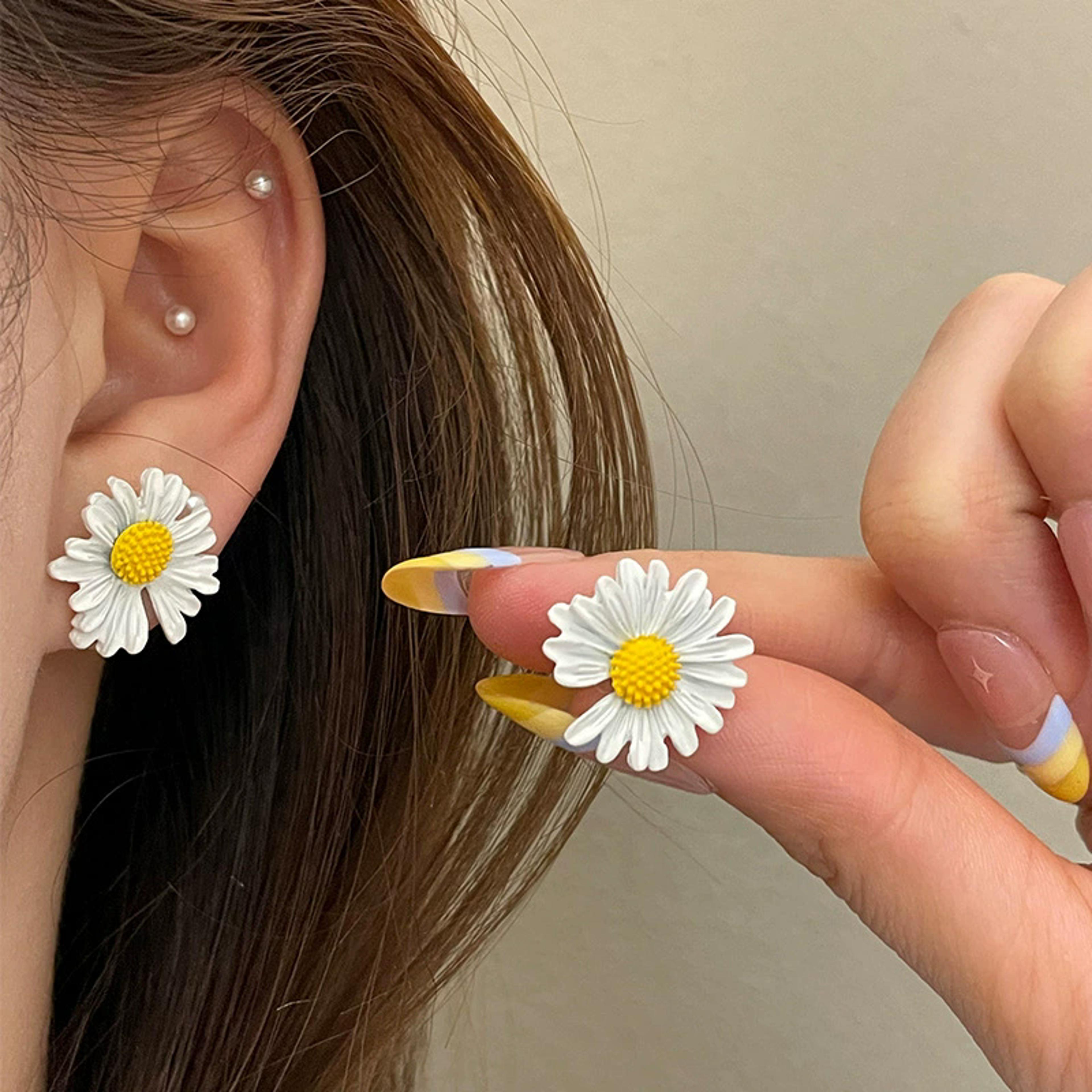 sweet bloom daisy stud earrings flower earrings for women with asymmetric floral design